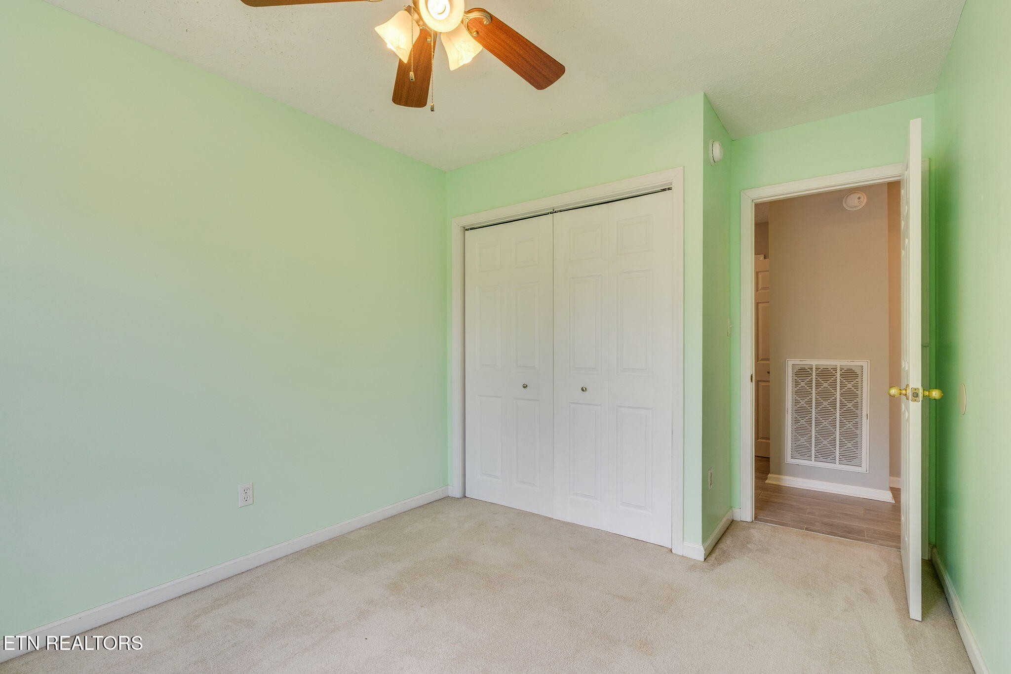 108 Plymouth Property Photo 18