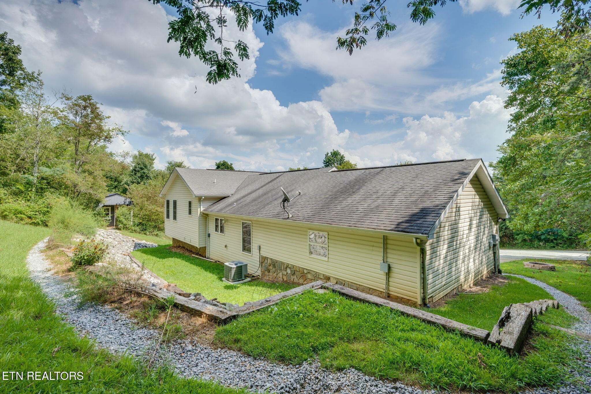108 Plymouth Property Photo 29
