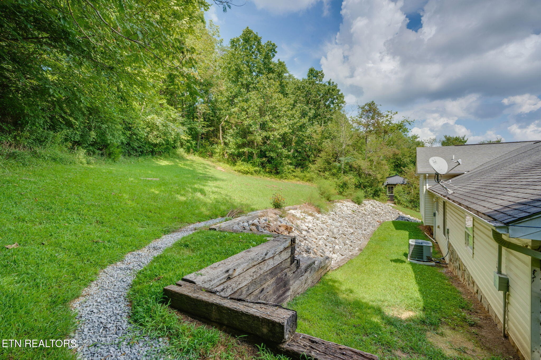 108 Plymouth Property Photo 30