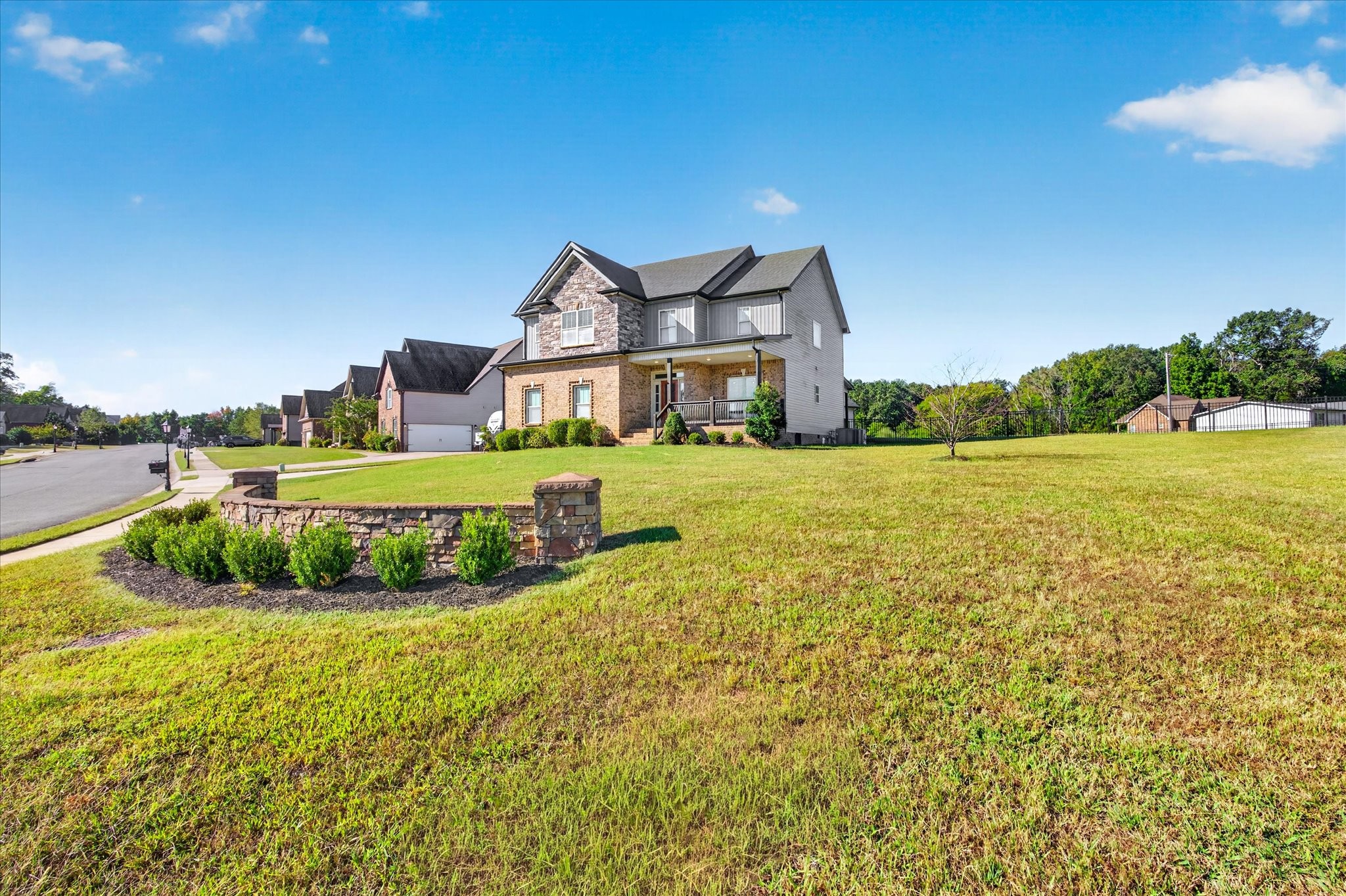 1000 Promenade Dr Property Photo 3