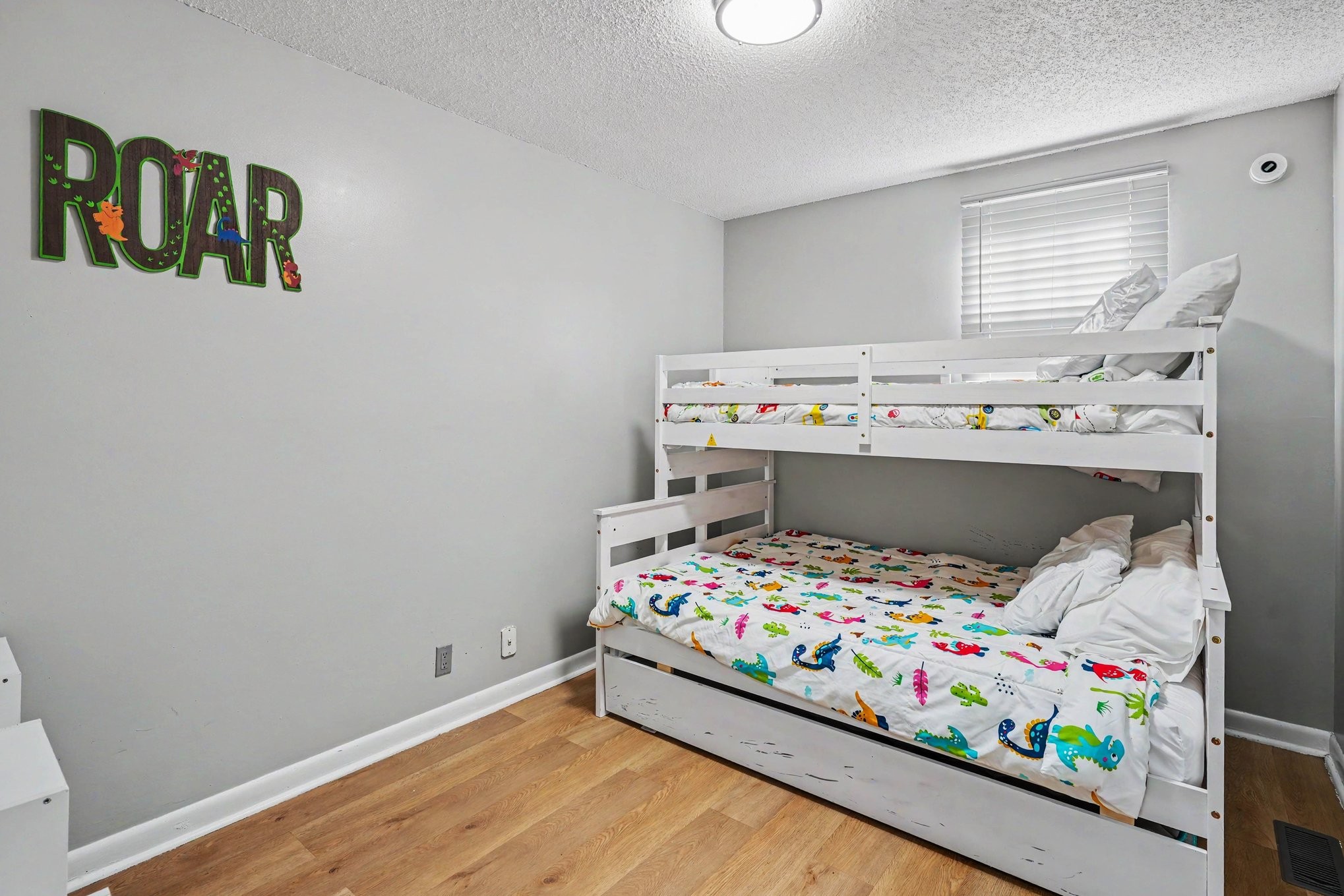 4880 Barclay Square Dr Property Photo 15
