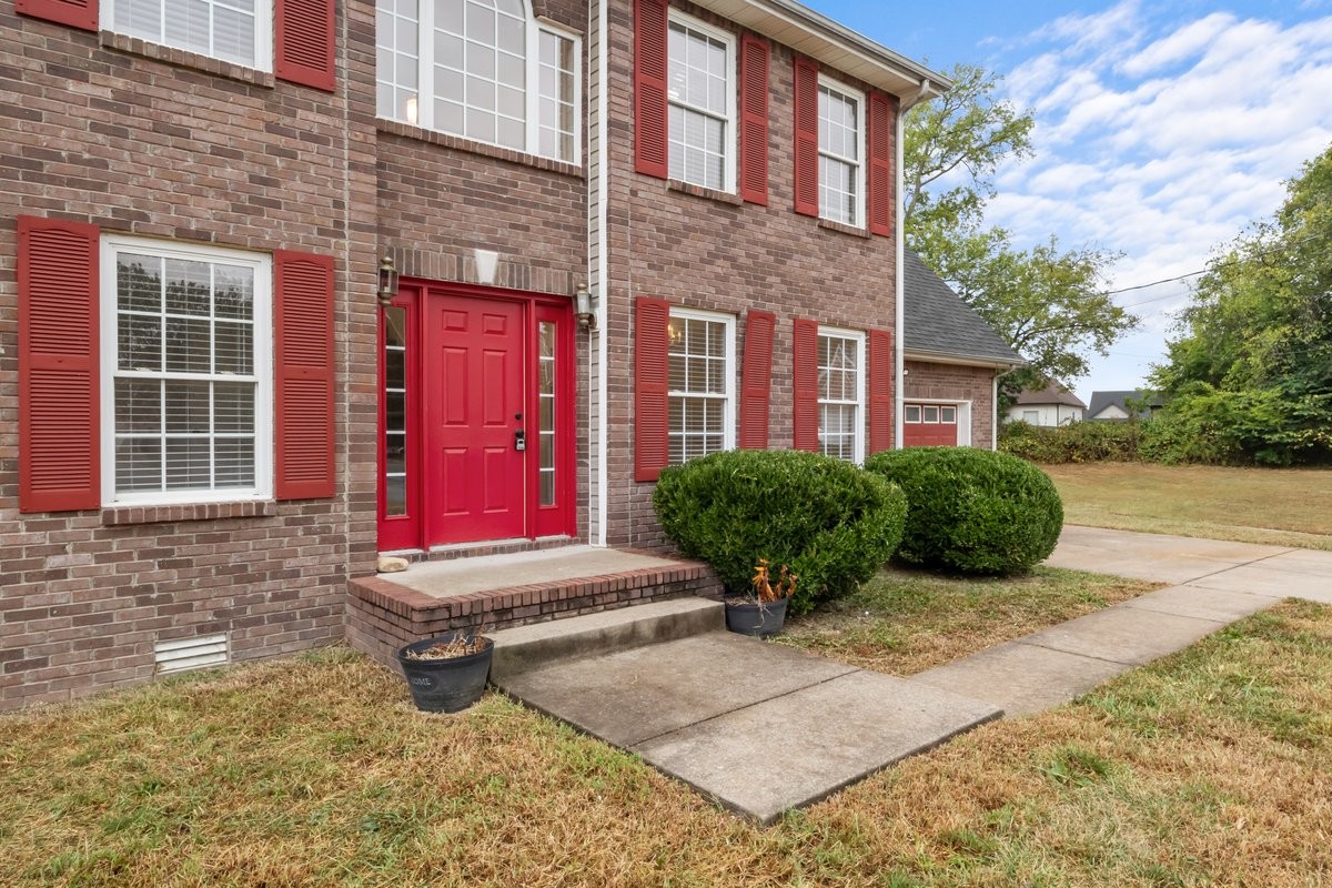 1244 Gatsby Ct Property Photo 2