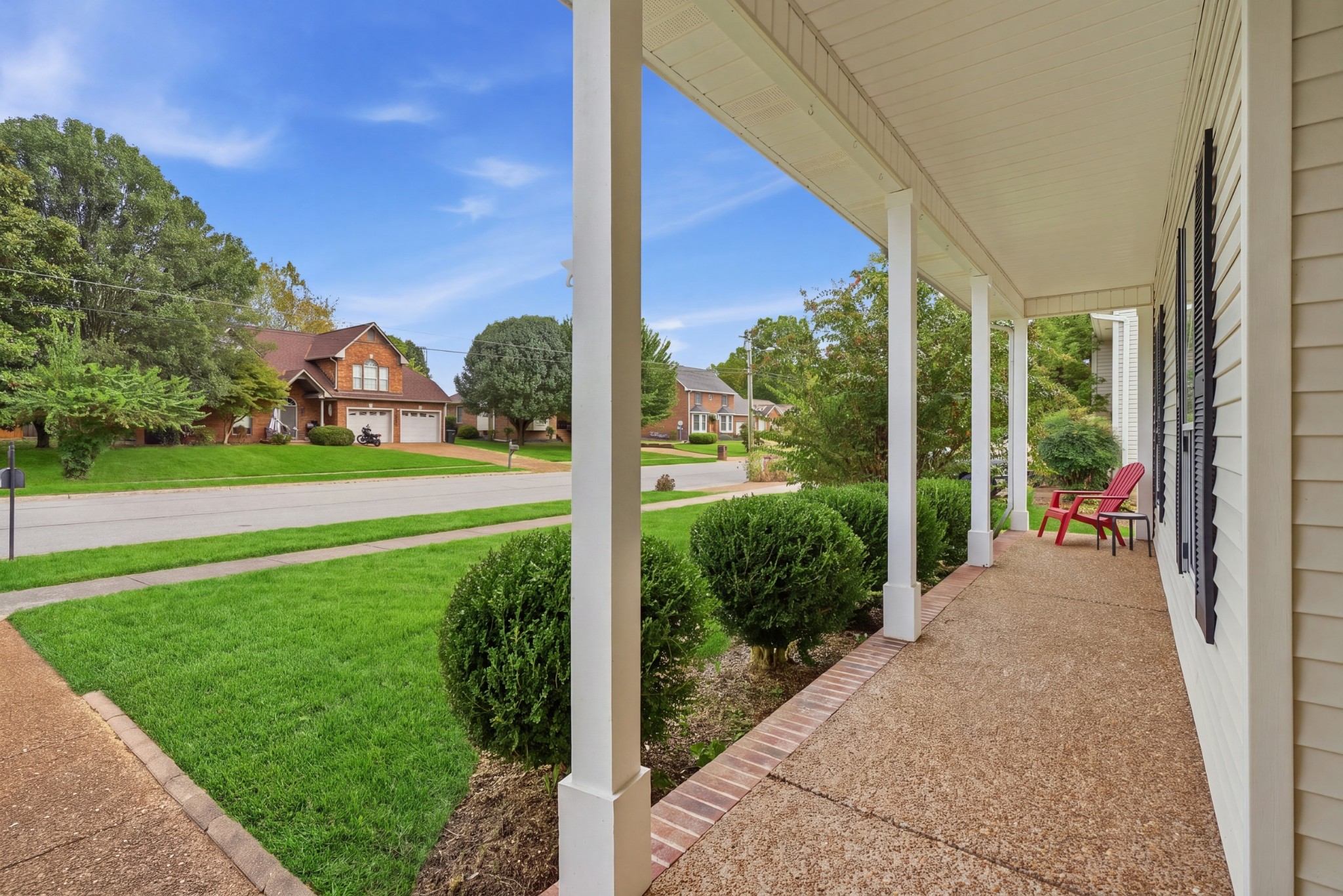 1599 Birchwood Cir Property Photo 3