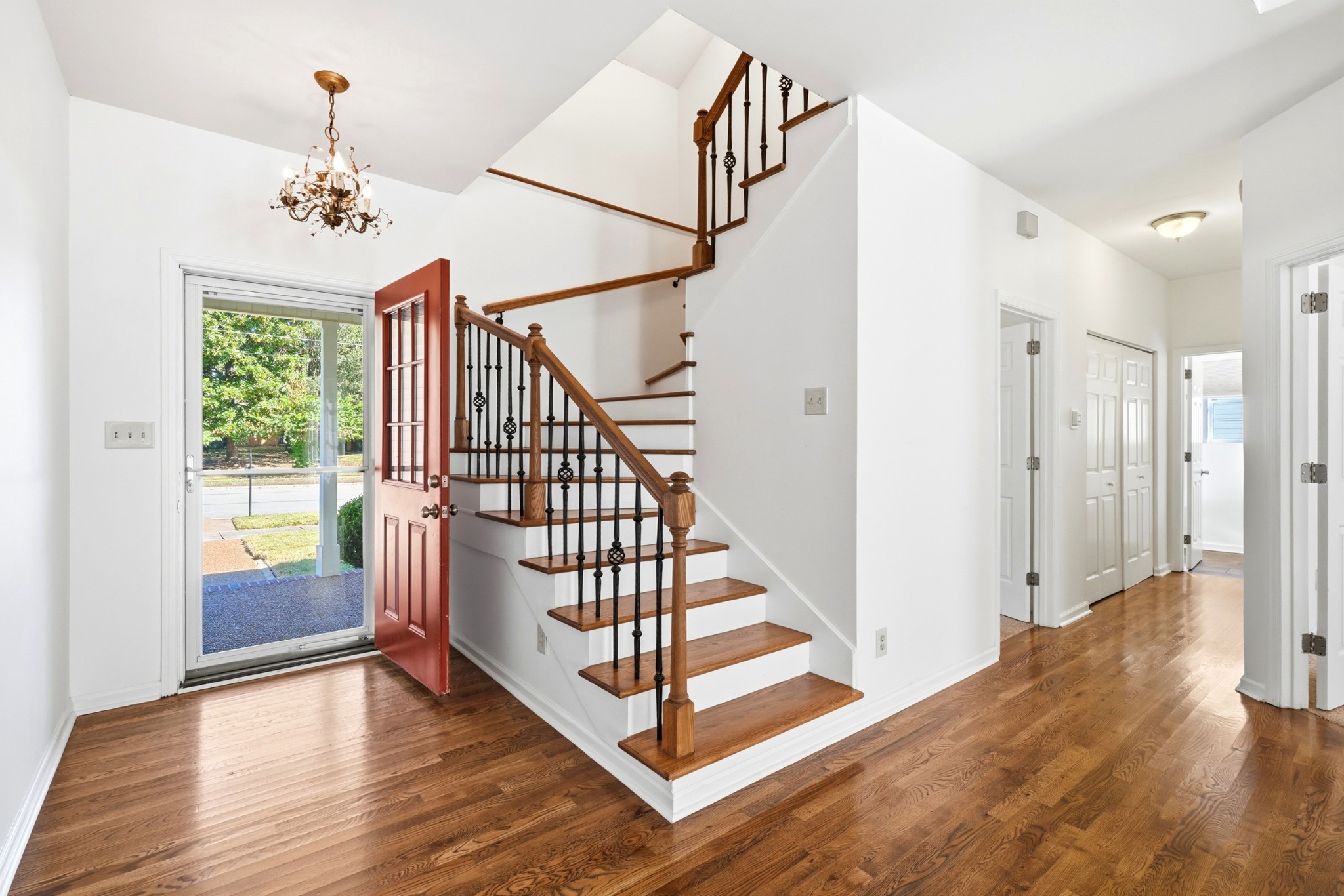 1599 Birchwood Cir Property Photo 4