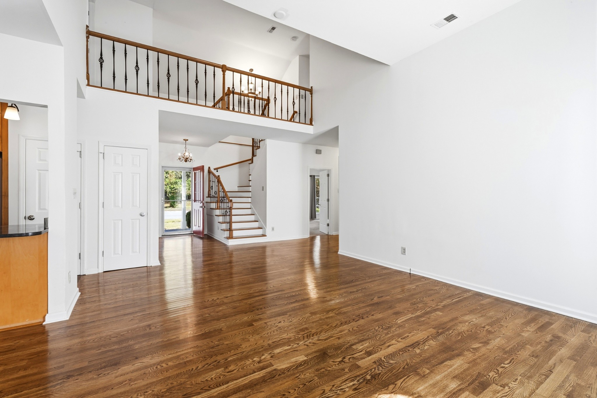 1599 Birchwood Cir Property Photo 7
