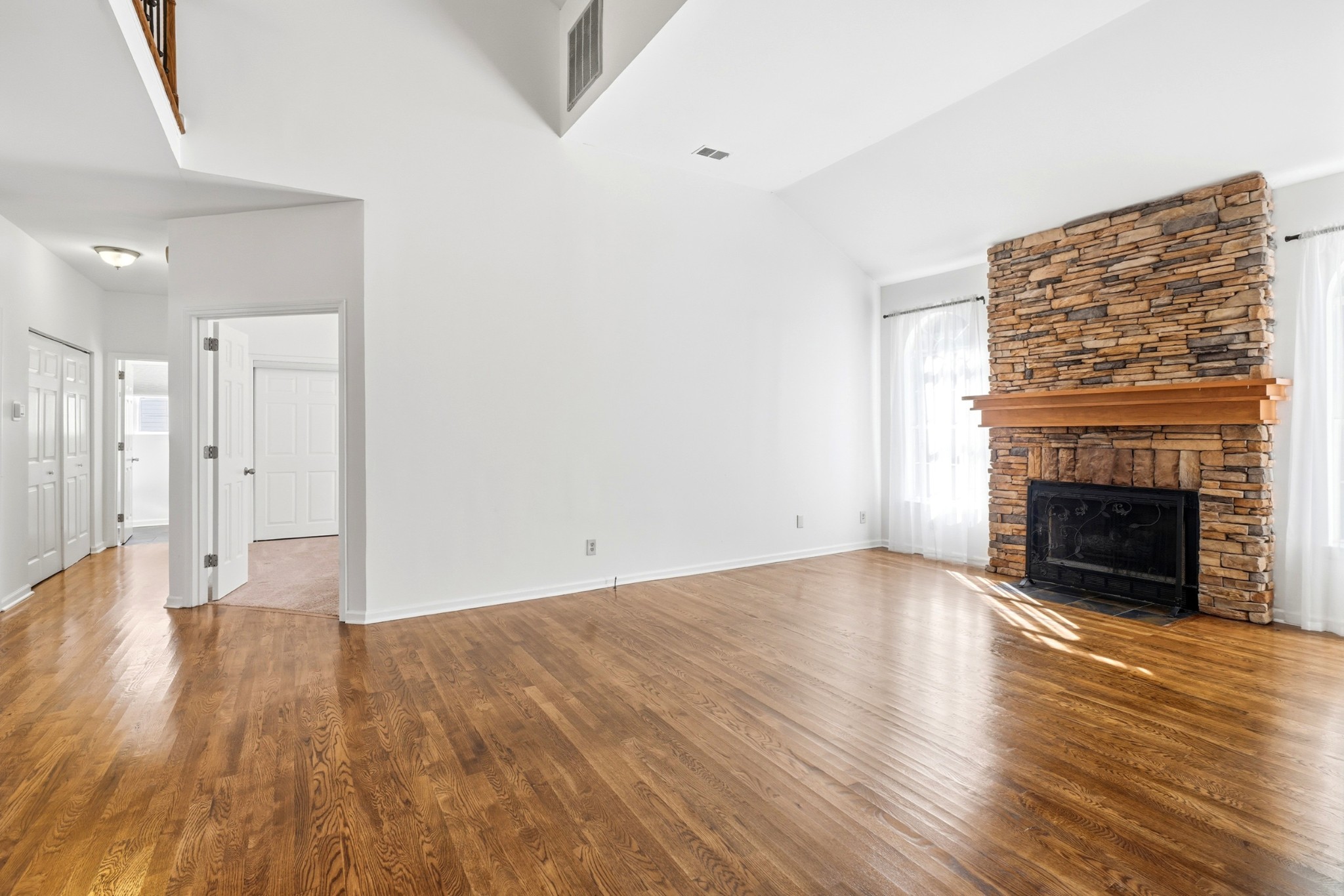 1599 Birchwood Cir Property Photo 8