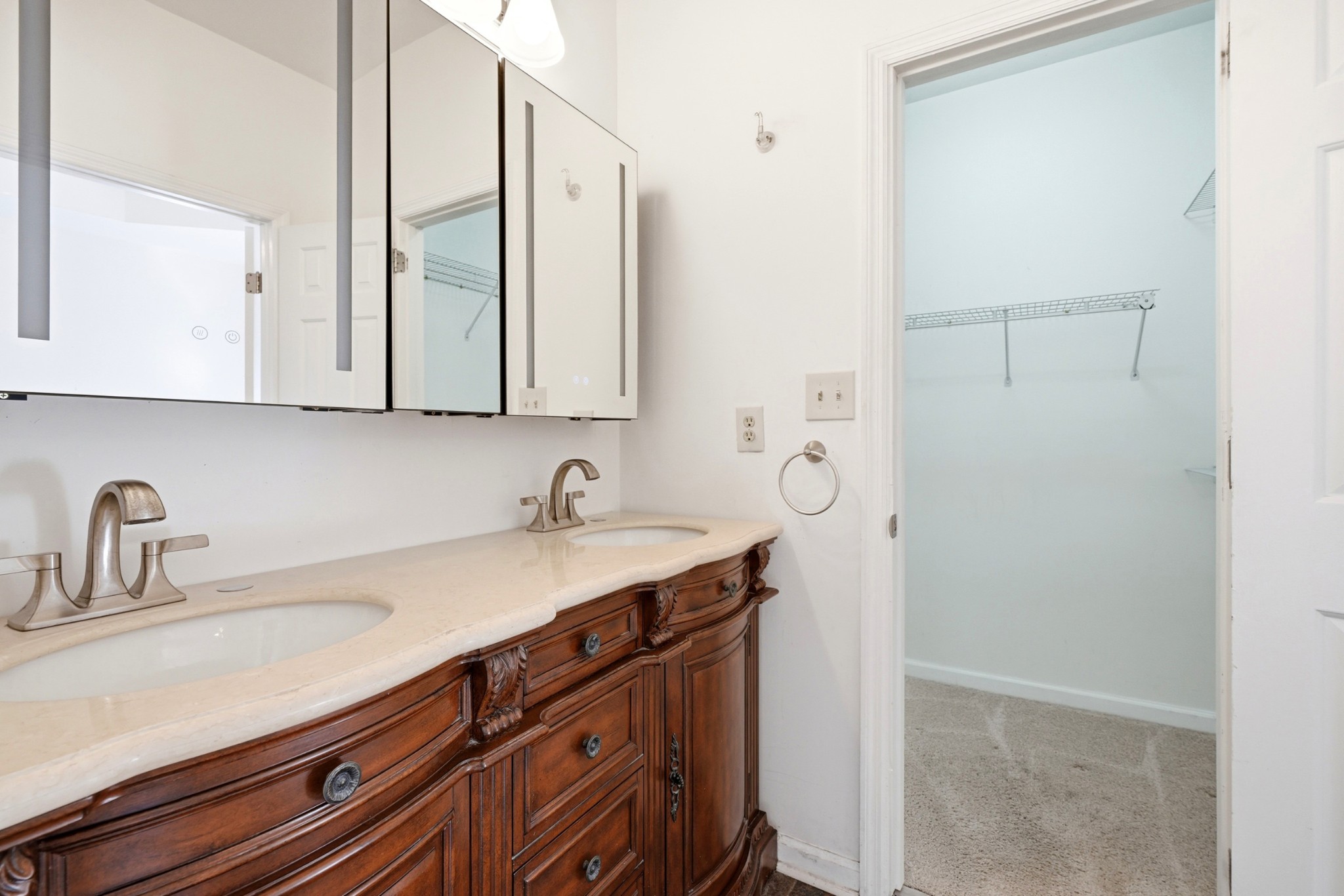 1599 Birchwood Cir Property Photo 19