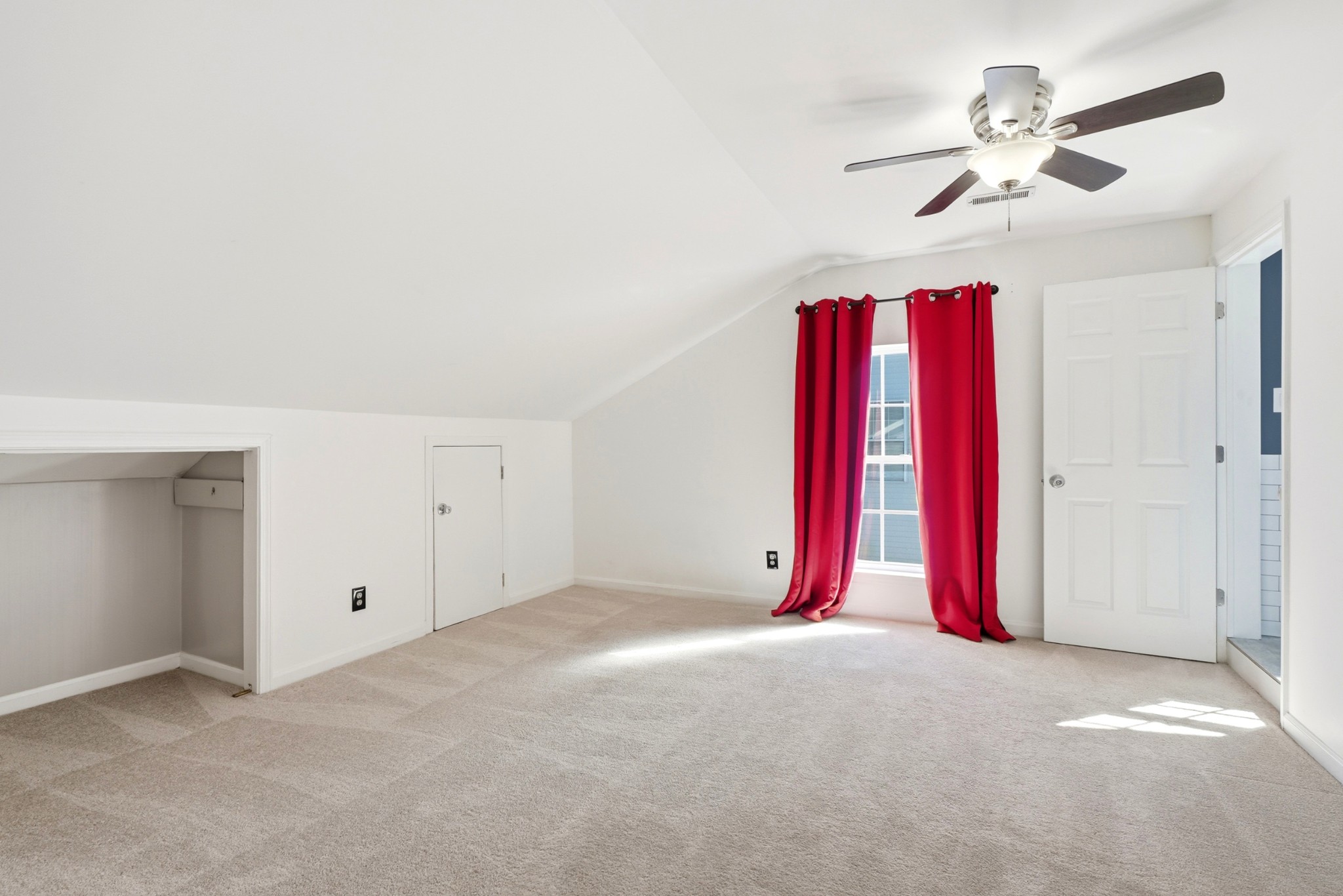 1599 Birchwood Cir Property Photo 21