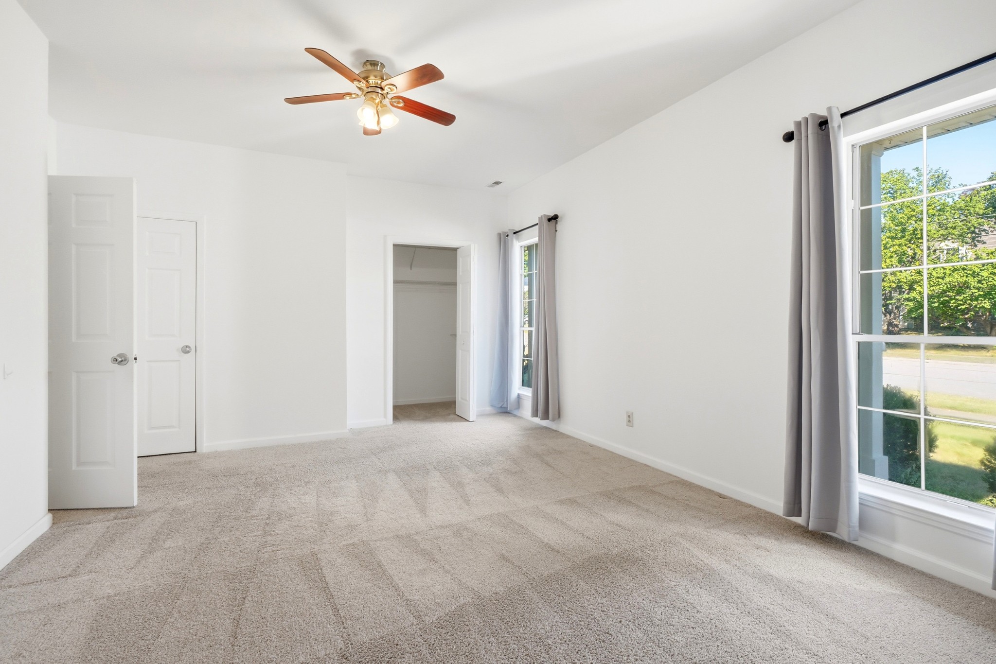 1599 Birchwood Cir Property Photo 24
