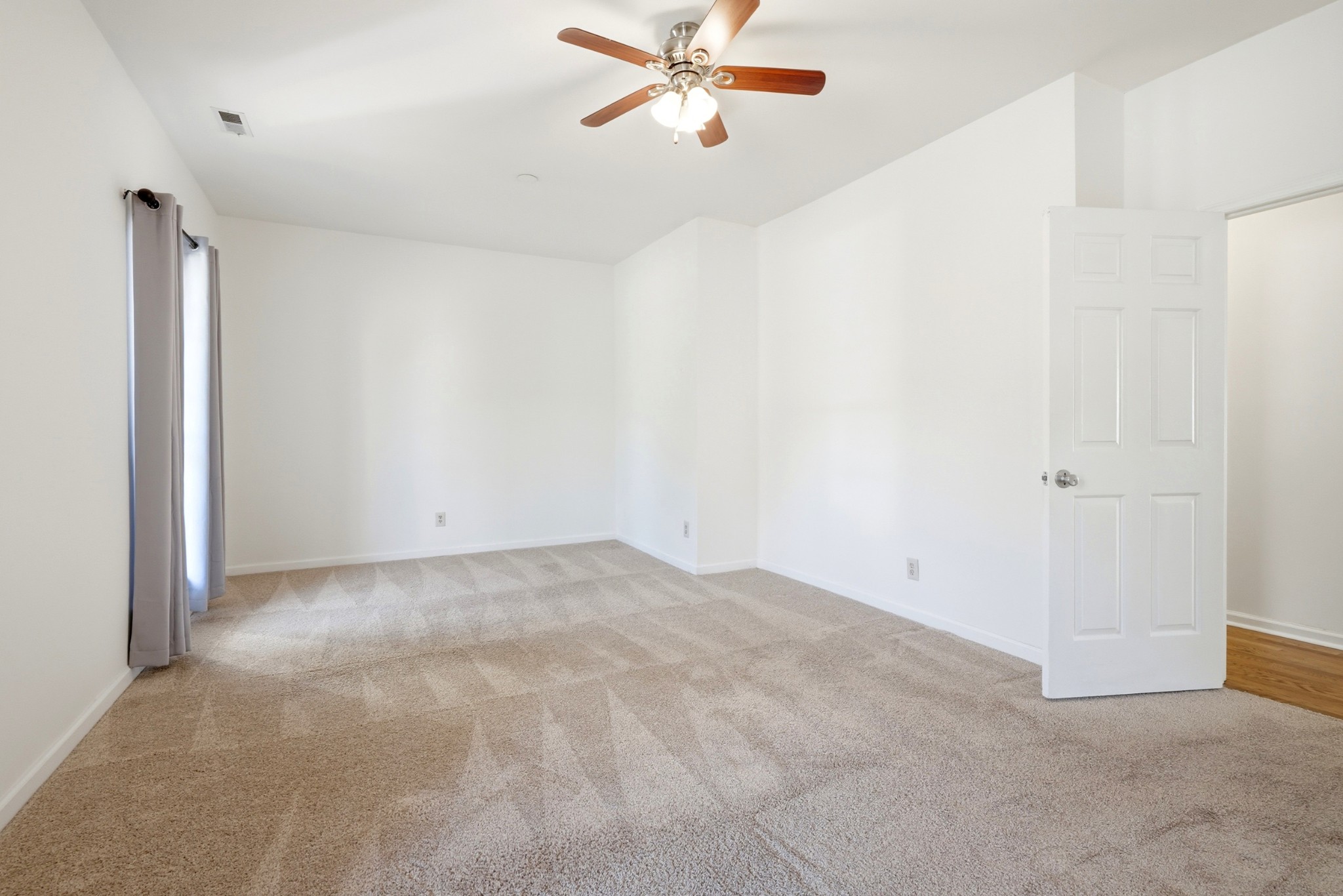 1599 Birchwood Cir Property Photo 25