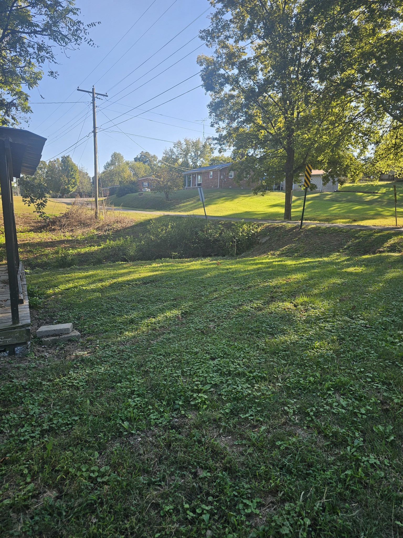 220 Oak St Property Photo 12
