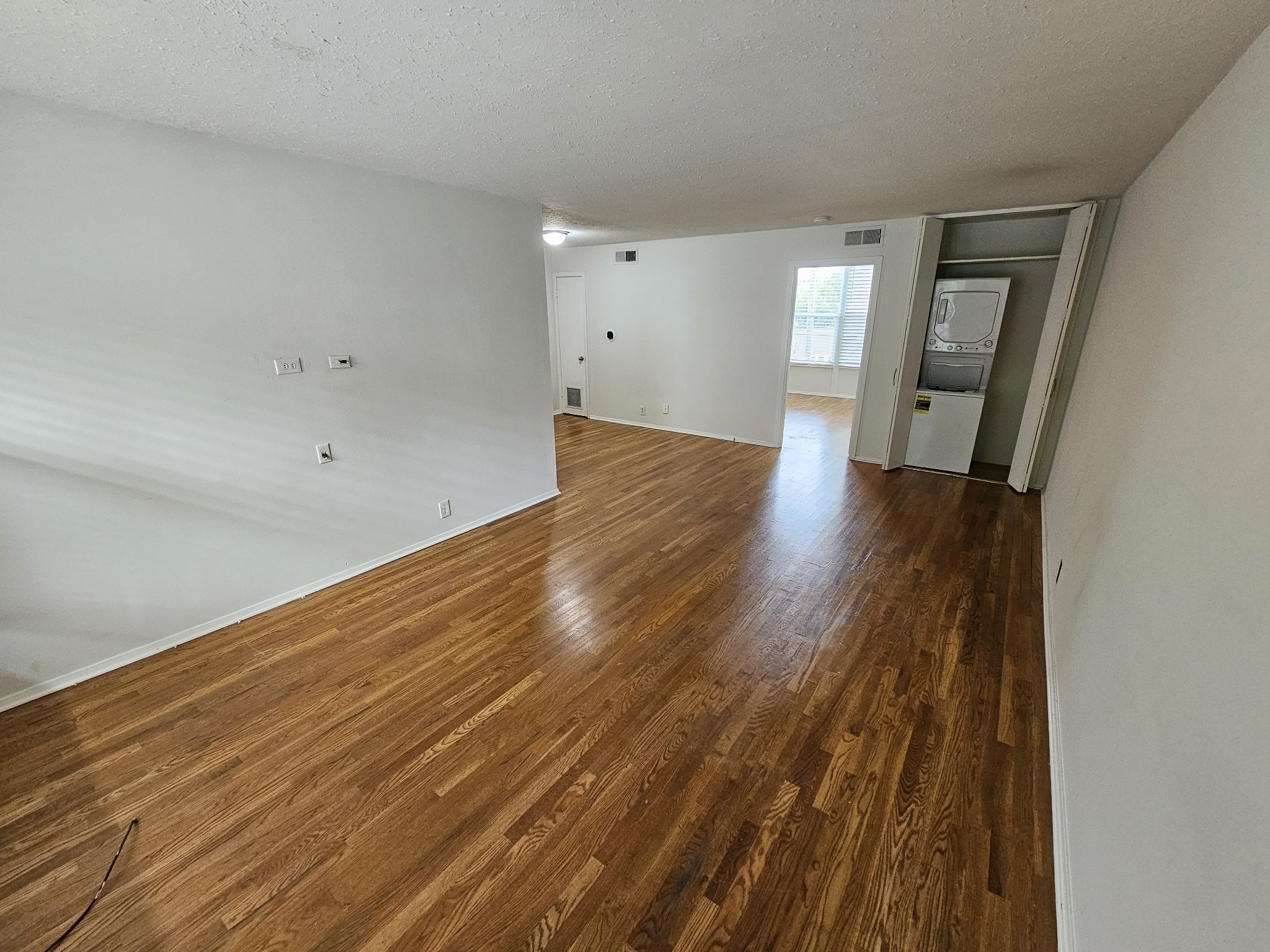 3831 West End Ave Property Photo 4