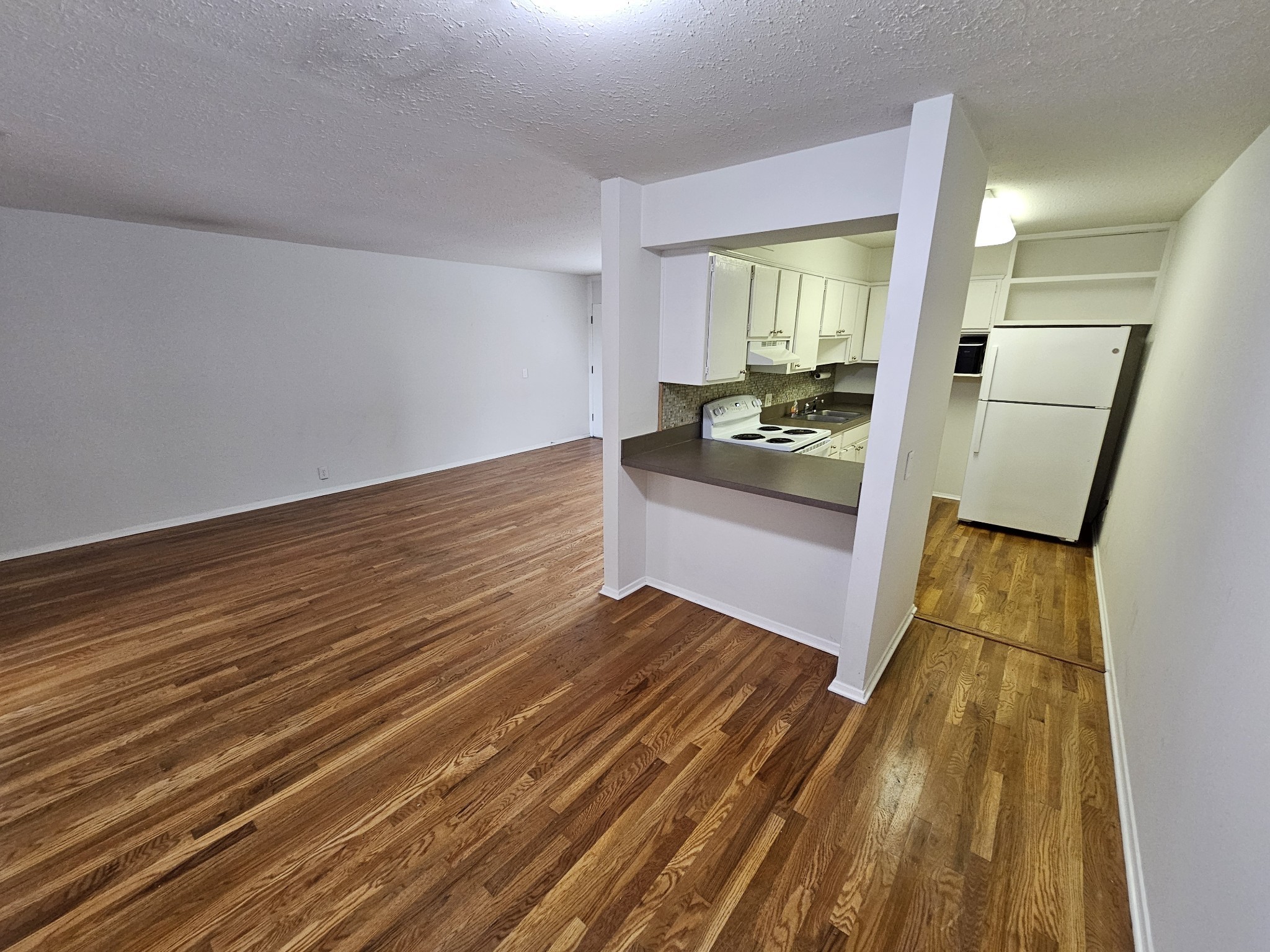 3831 West End Ave Property Photo 6