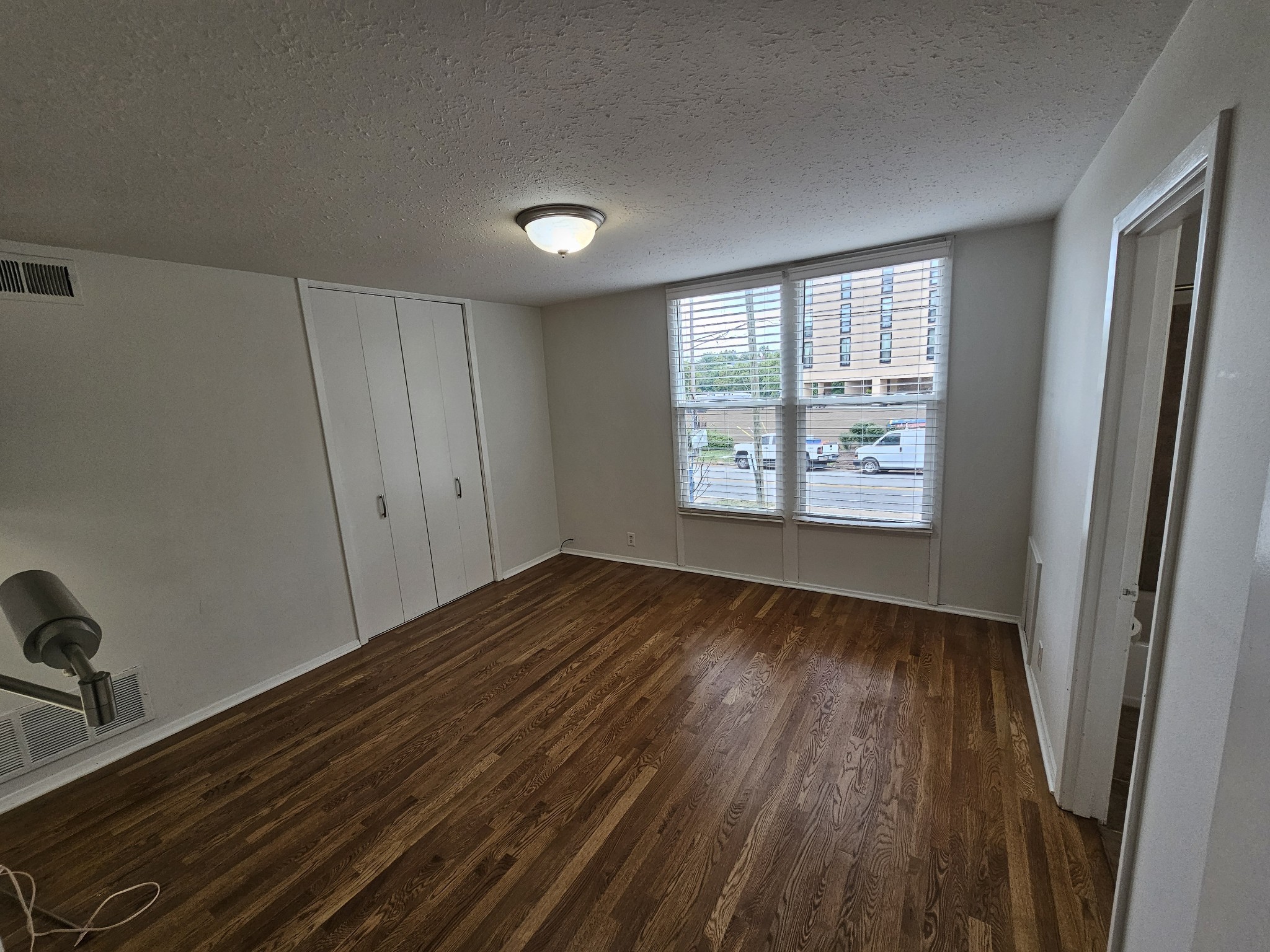 3831 West End Ave Property Photo 10