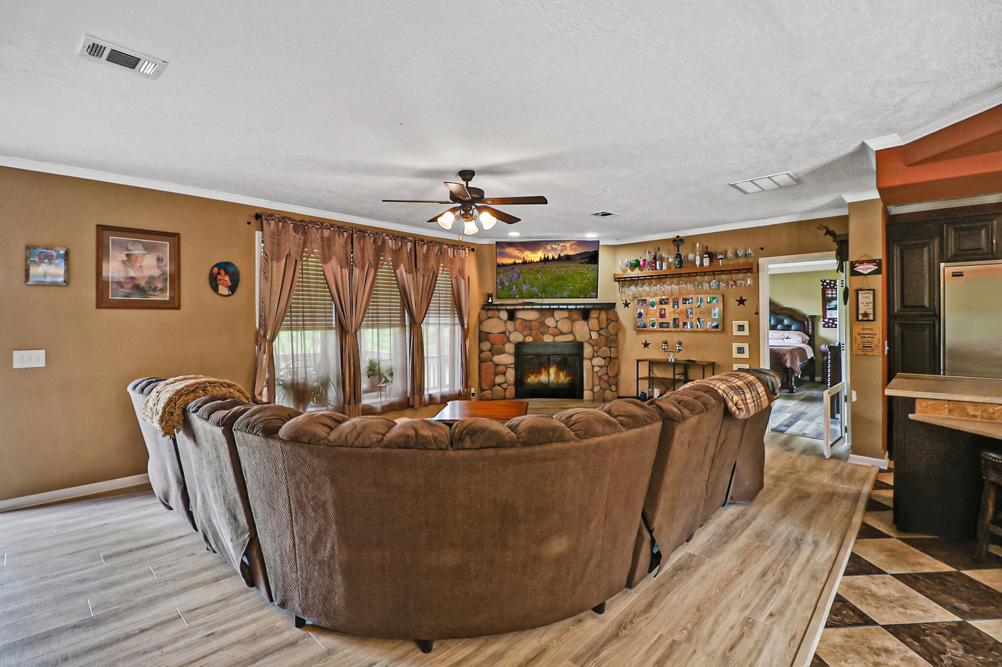 4455 Jonesville Rd Property Photo 8