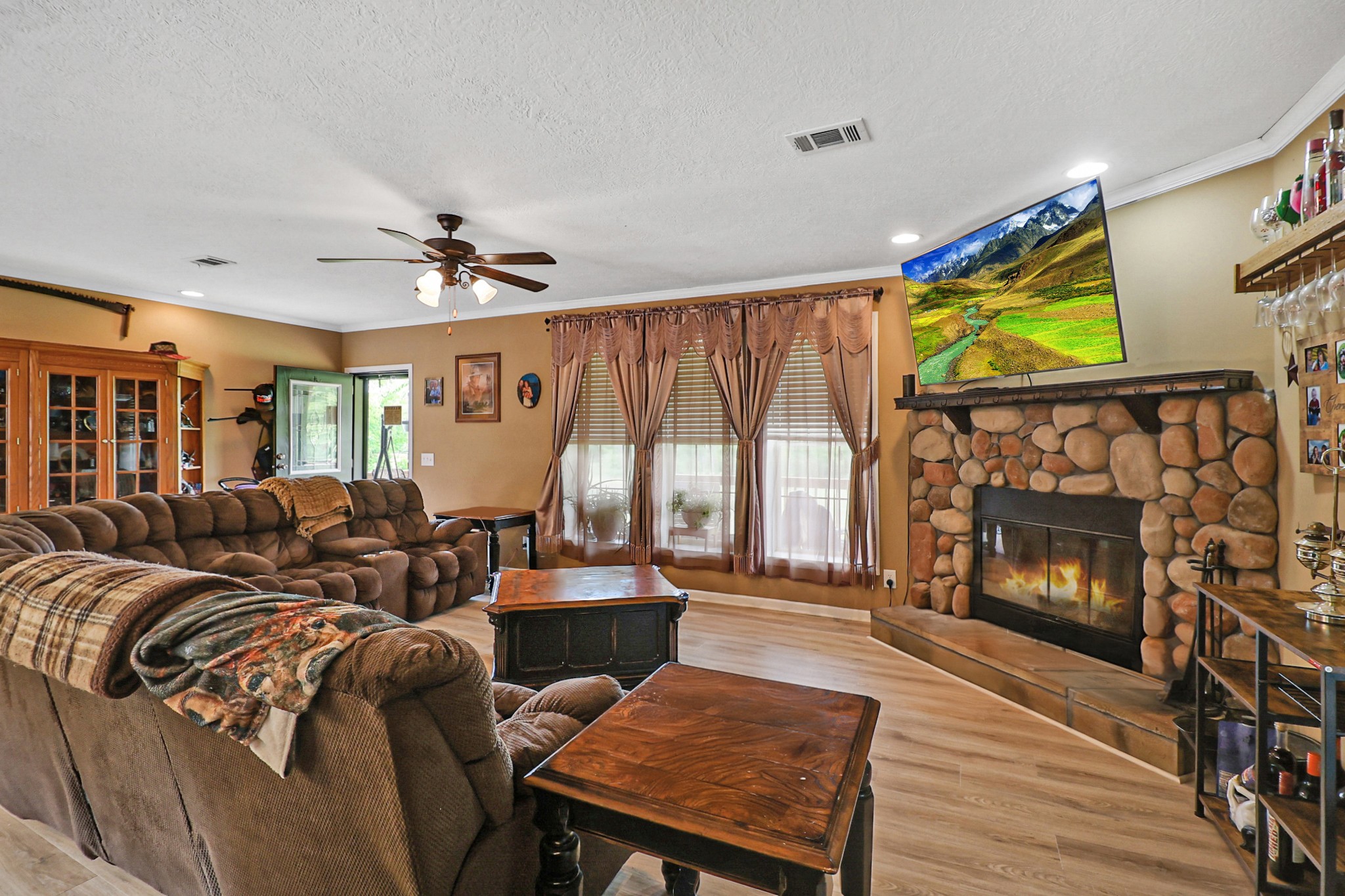 4455 Jonesville Rd Property Photo 10