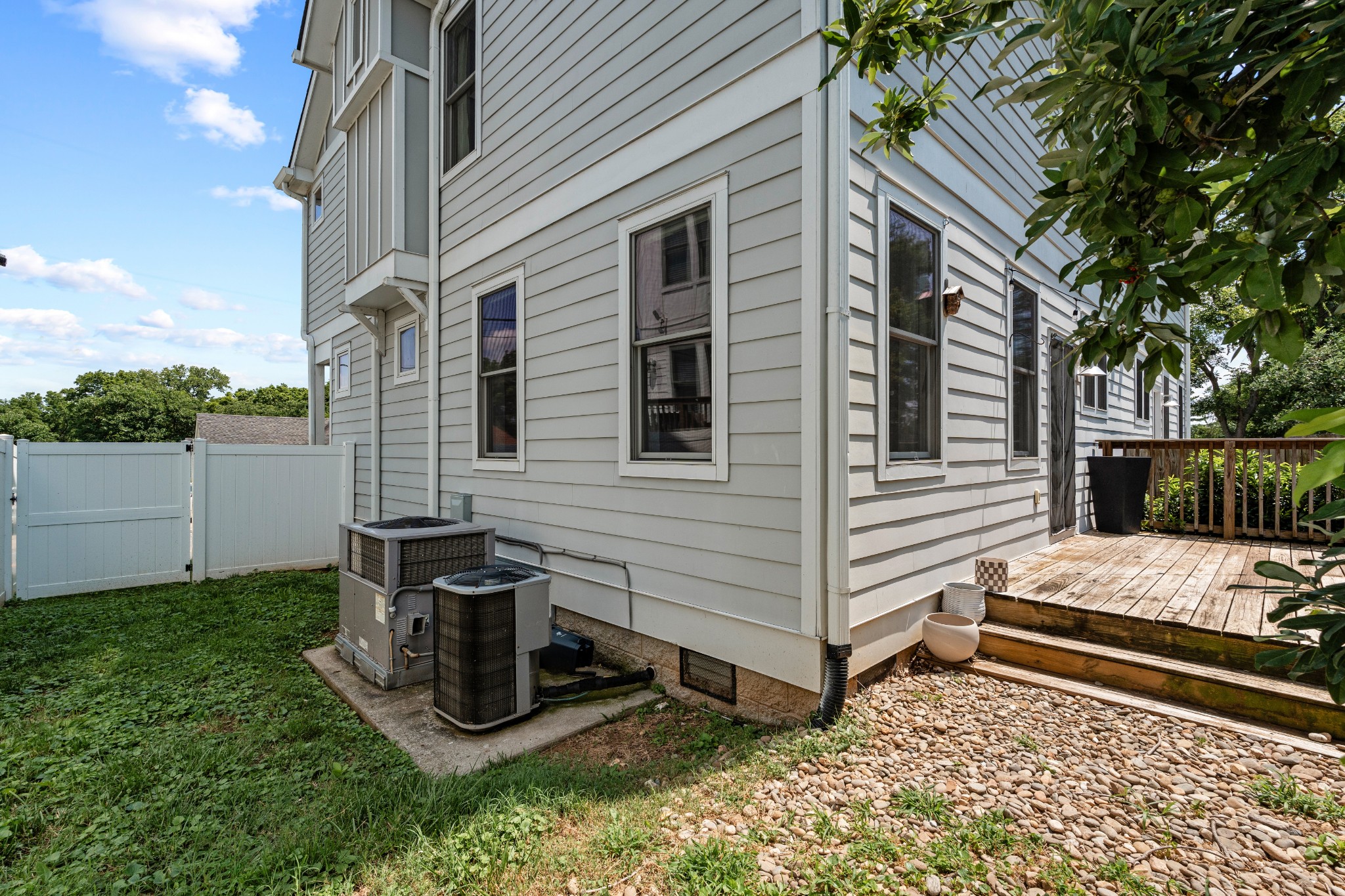 602 Douglas Ave Property Photo 40