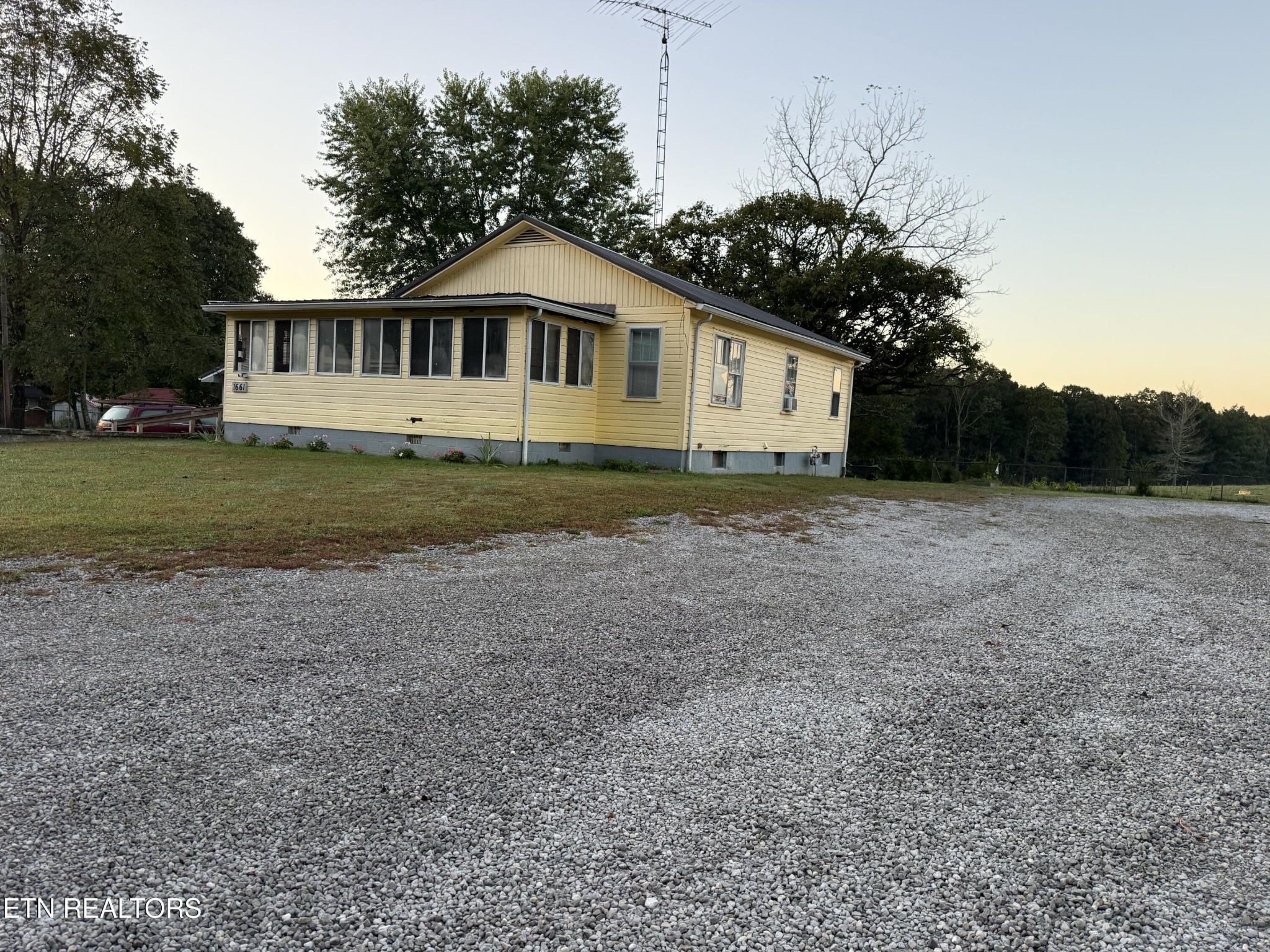 1661 Deer Lodge Hwy Property Photo 2