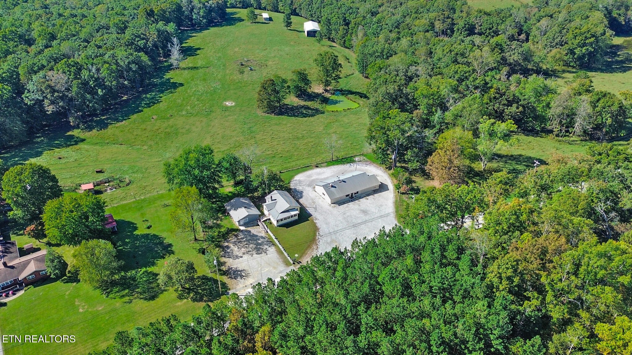 1661 Deer Lodge Hwy Property Photo 7