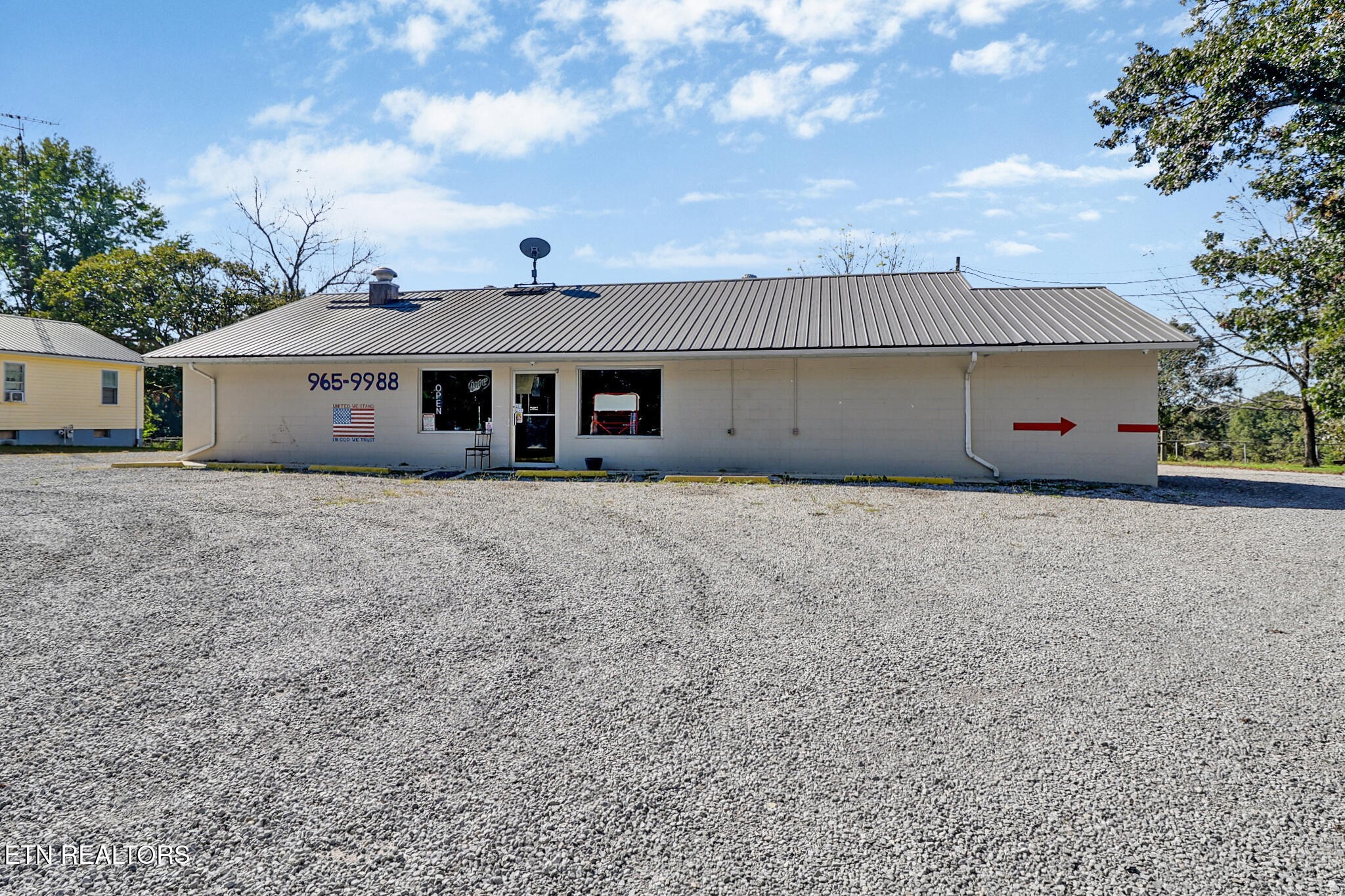 1661 Deer Lodge Hwy Property Photo 13