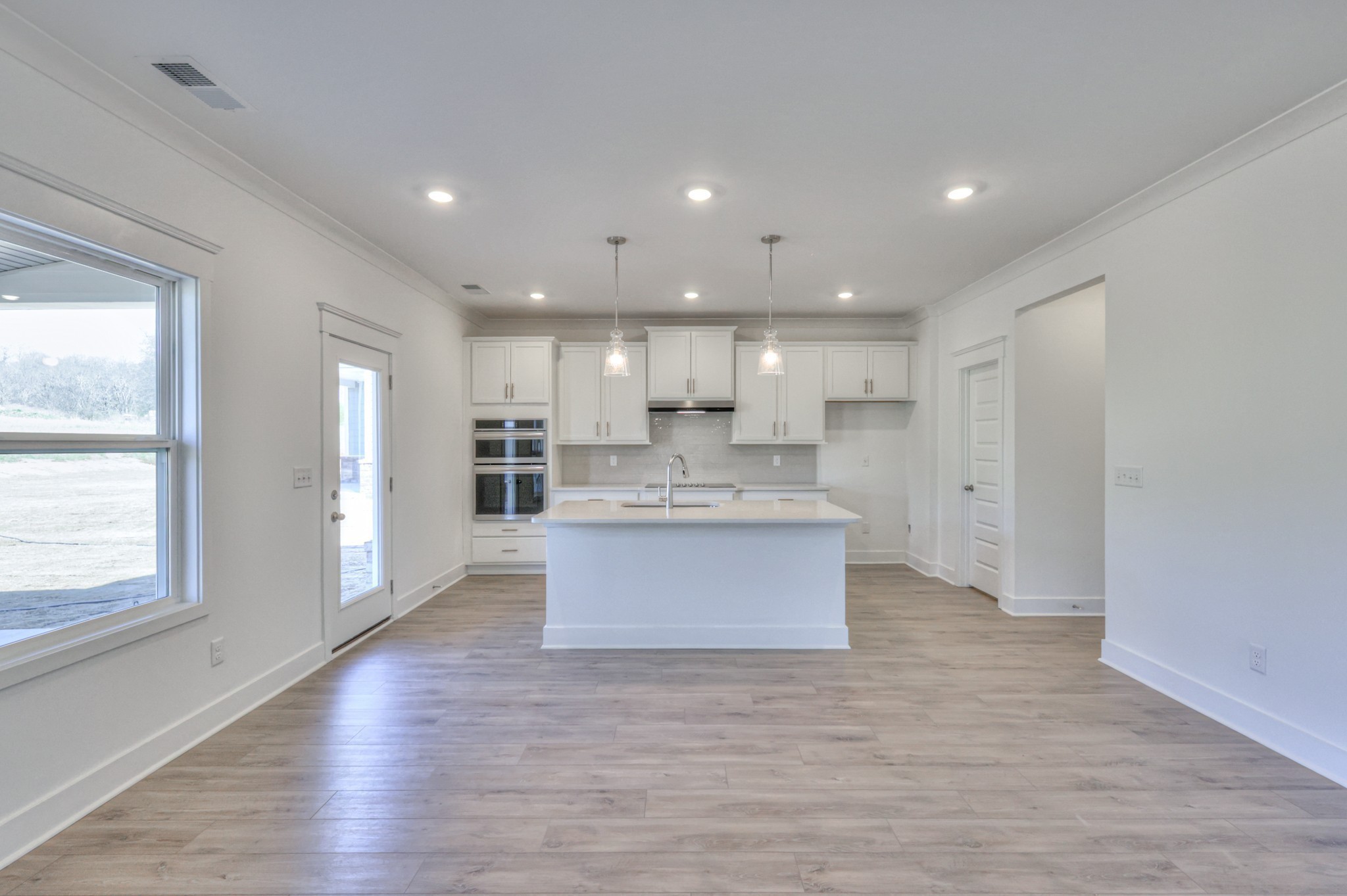5912 Steiner Way Property Photo 13
