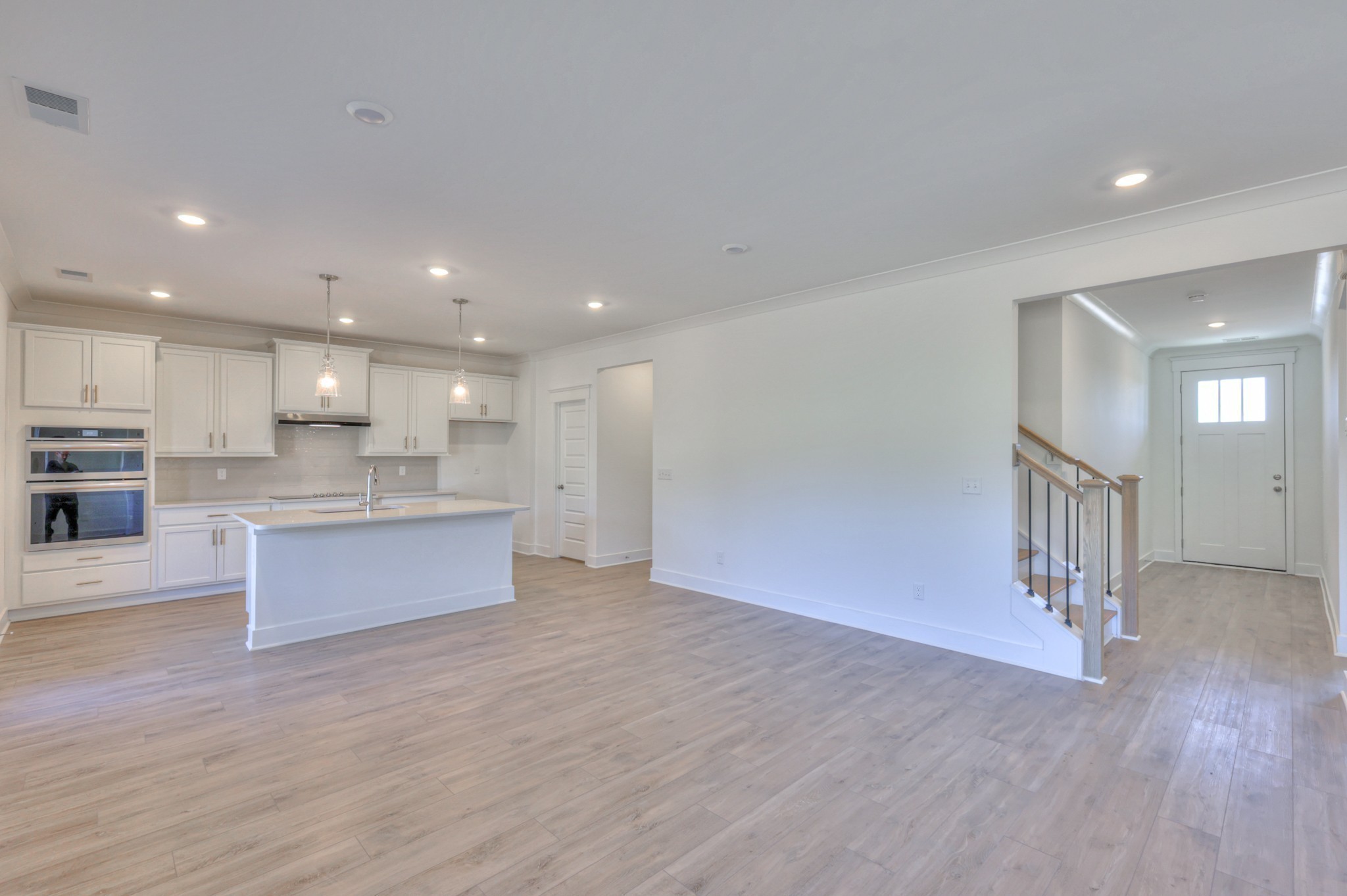 5912 Steiner Way Property Photo 16