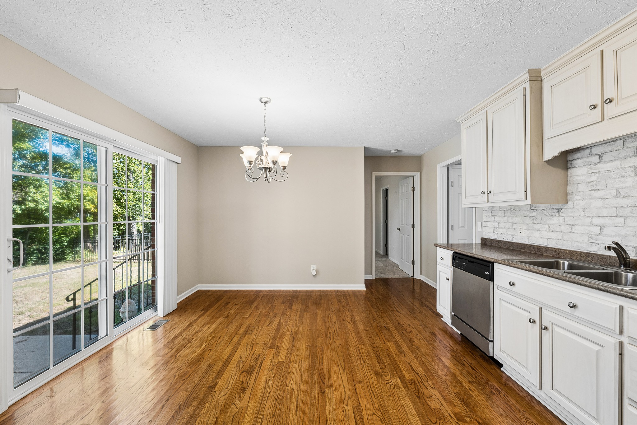 614 Lilycrest Dr Property Photo 20