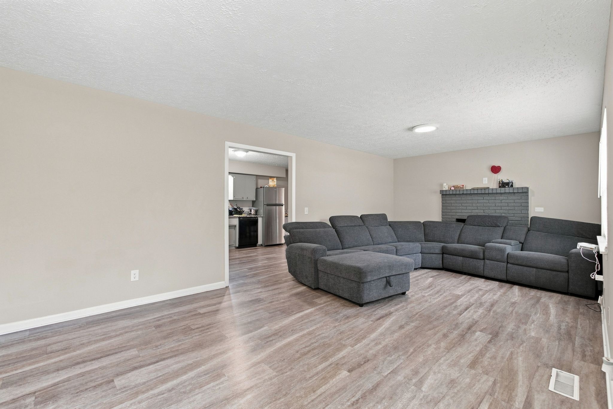 147 Medearis Dr Property Photo 2