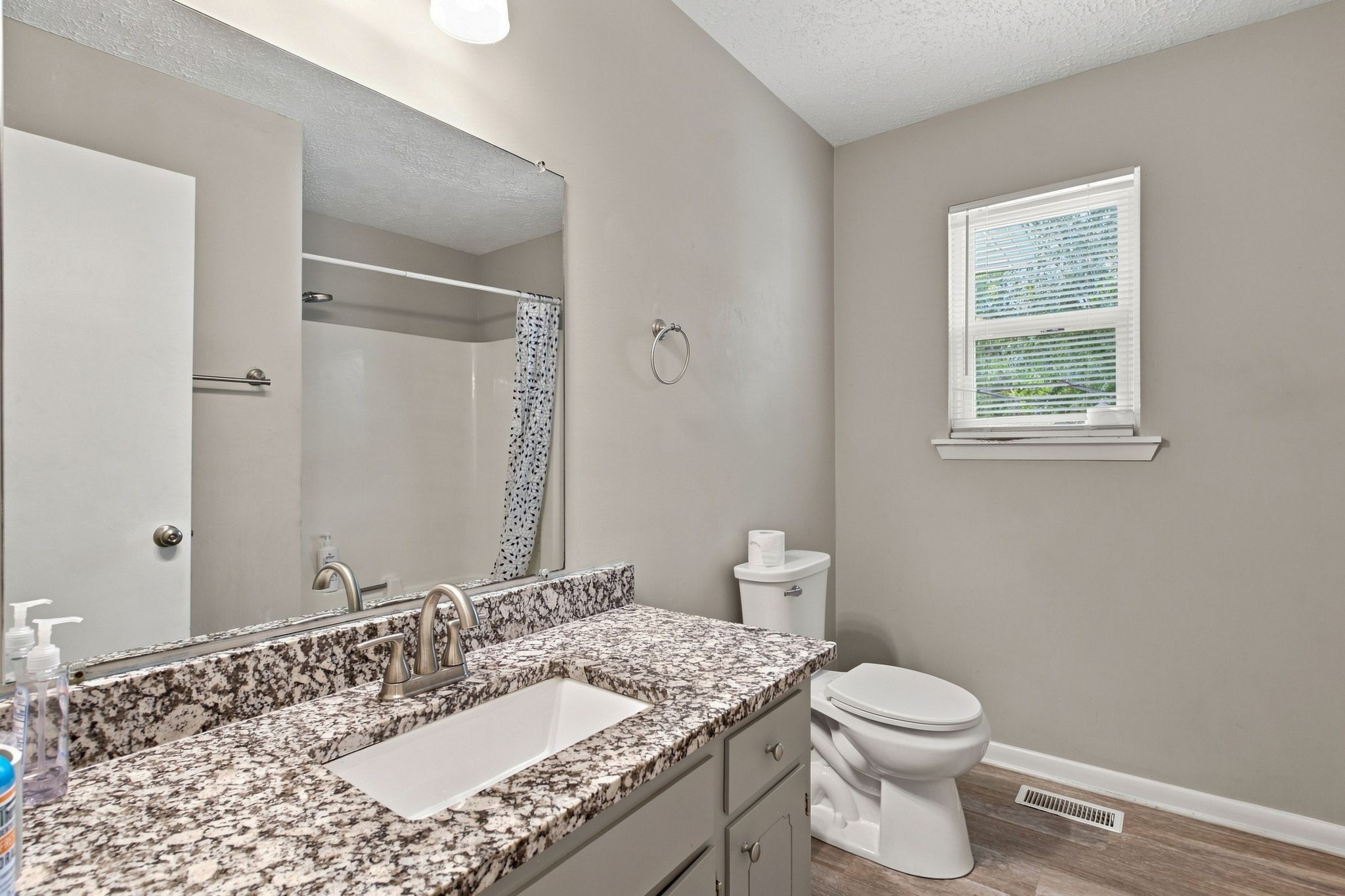 147 Medearis Dr Property Photo 16