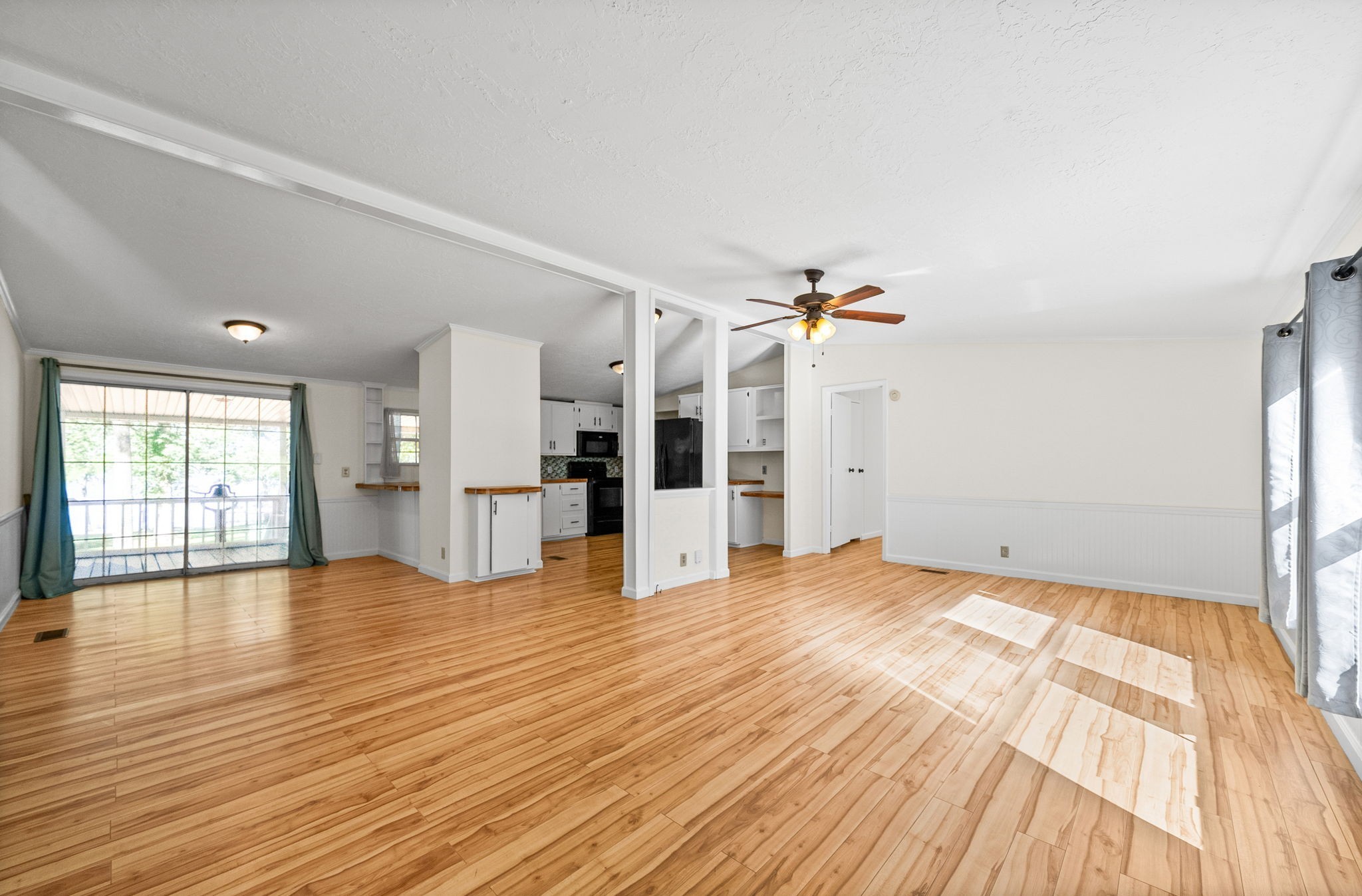 315 Riverview Dr Property Photo 1
