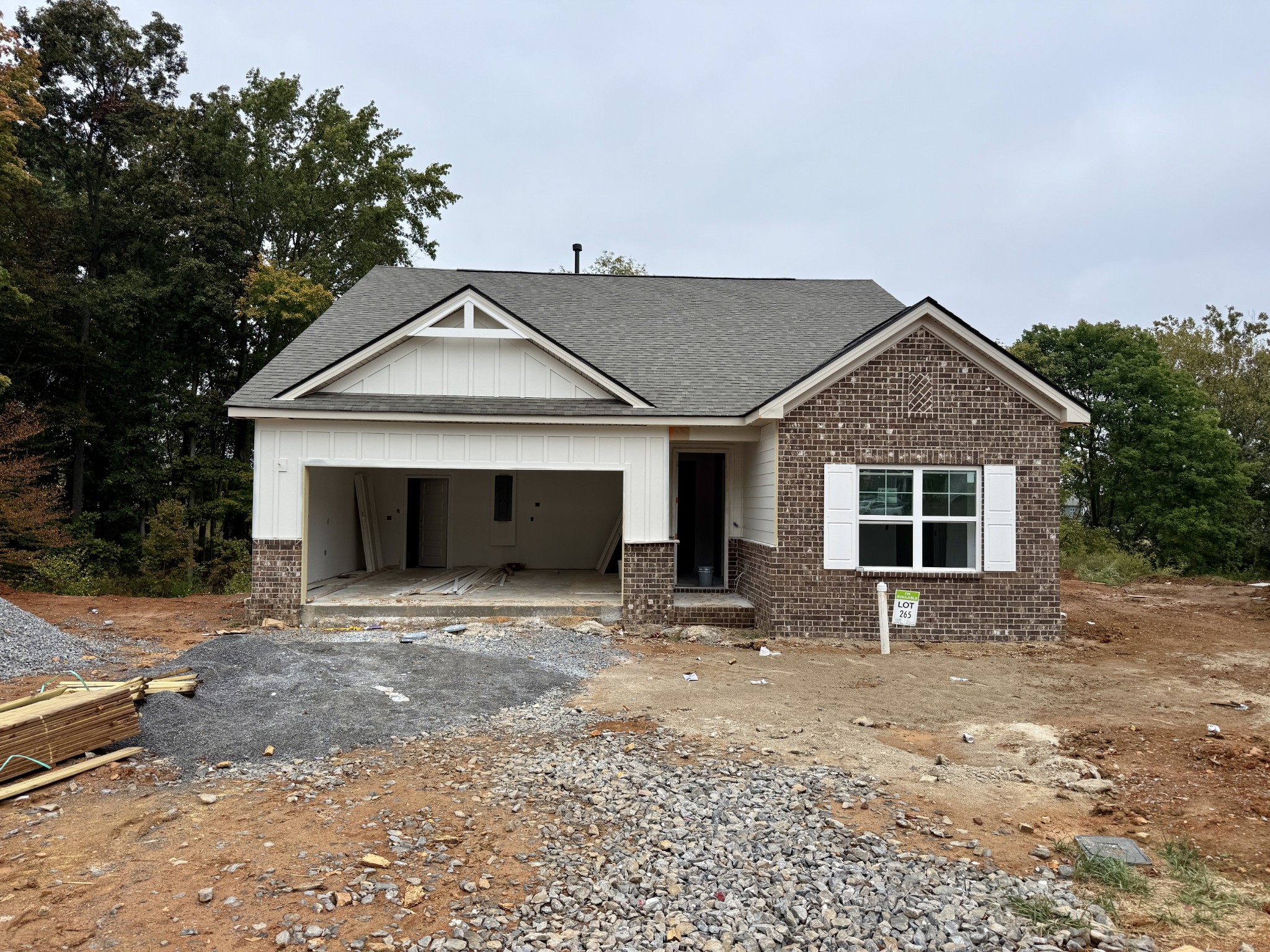 236 Hampshire Way Property Photo 1