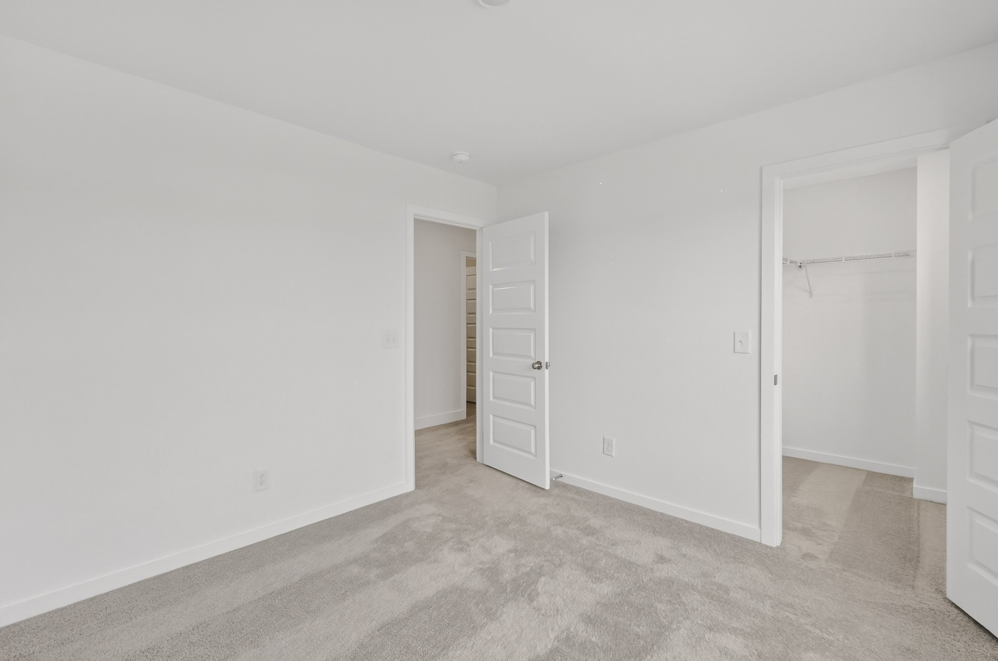 241 Hampshire Way Property Photo 28