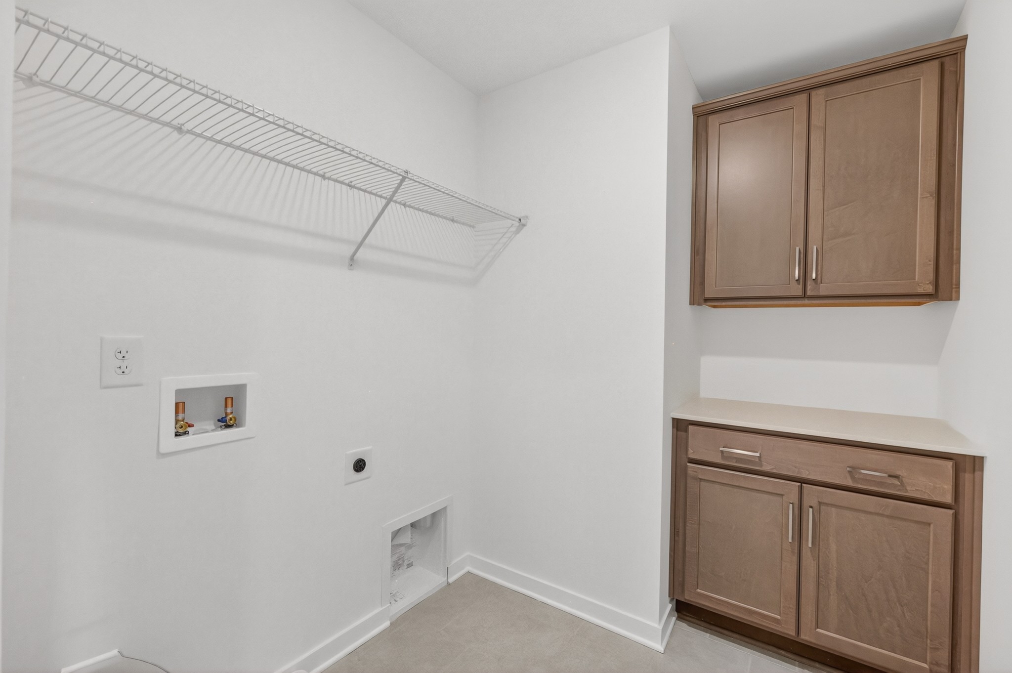 241 Hampshire Way Property Photo 29