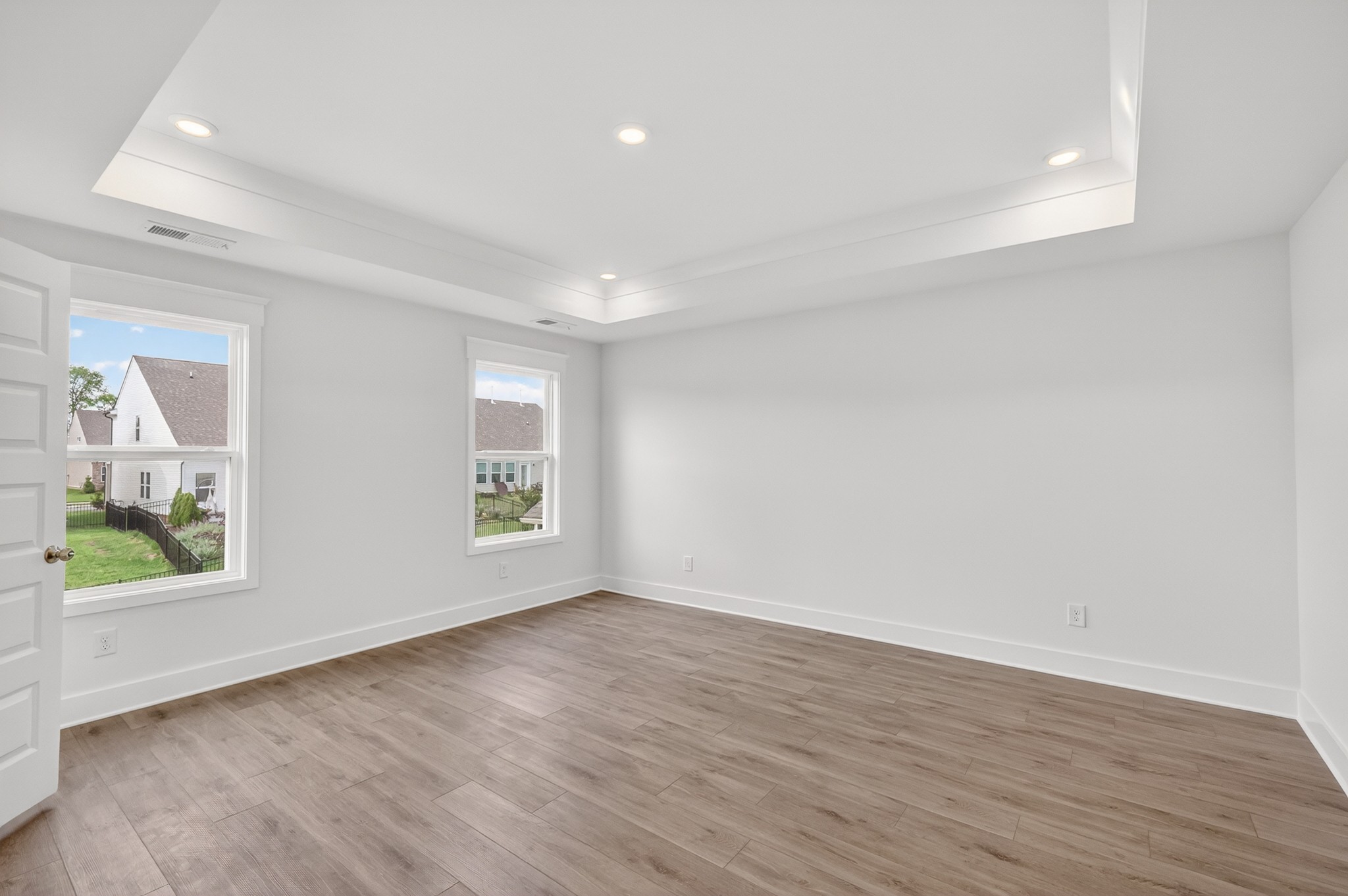 241 Hampshire Way Property Photo 30