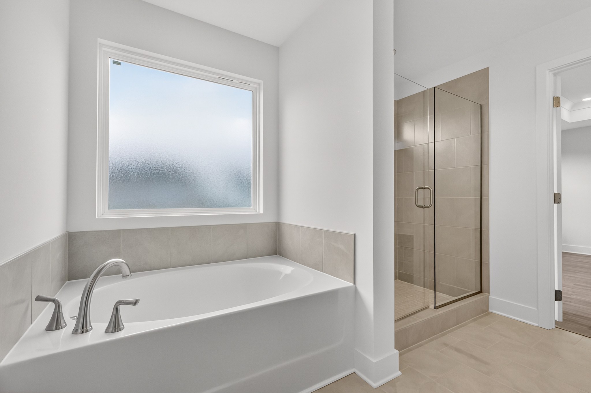 241 Hampshire Way Property Photo 32
