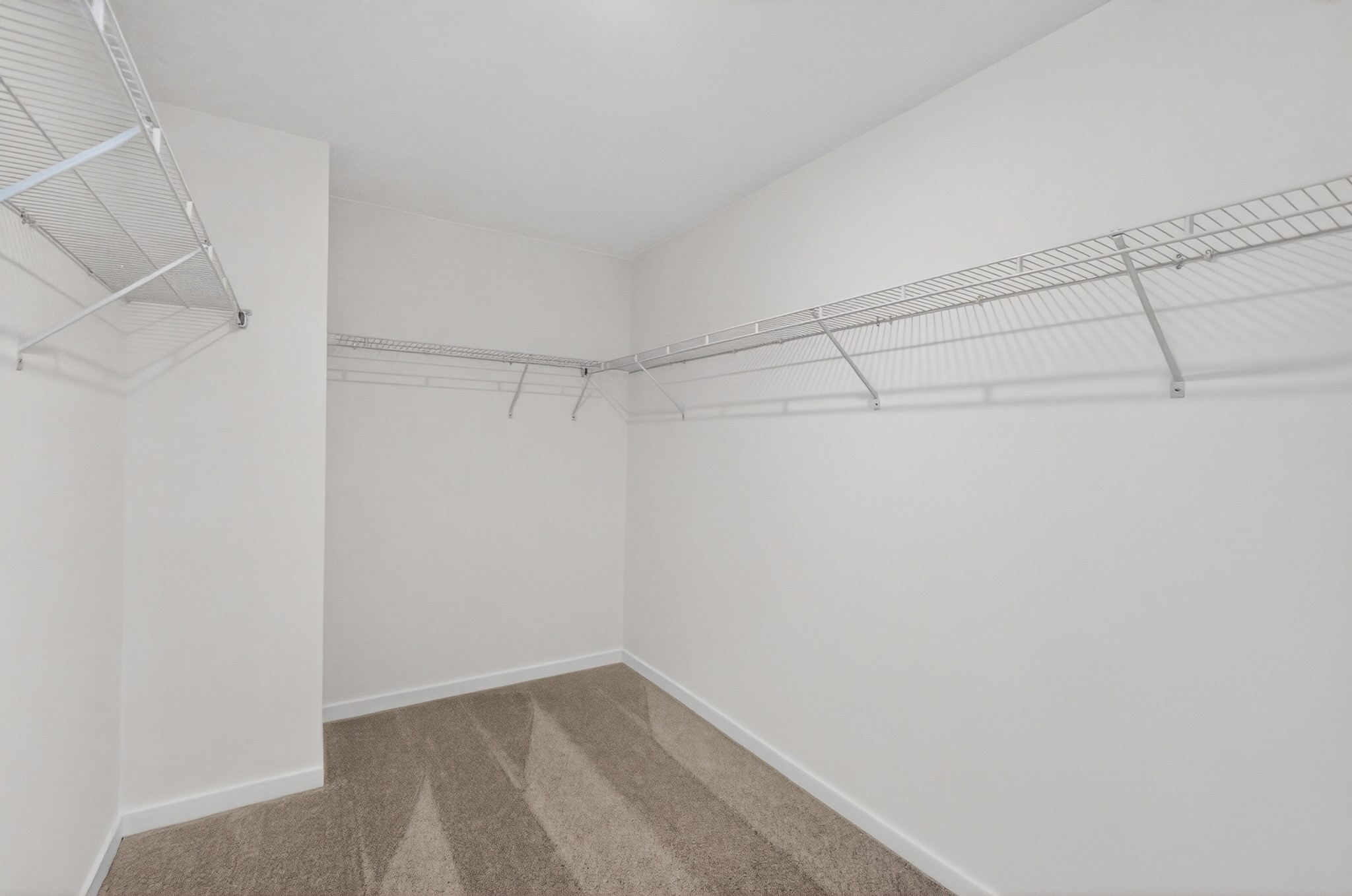 241 Hampshire Way Property Photo 36