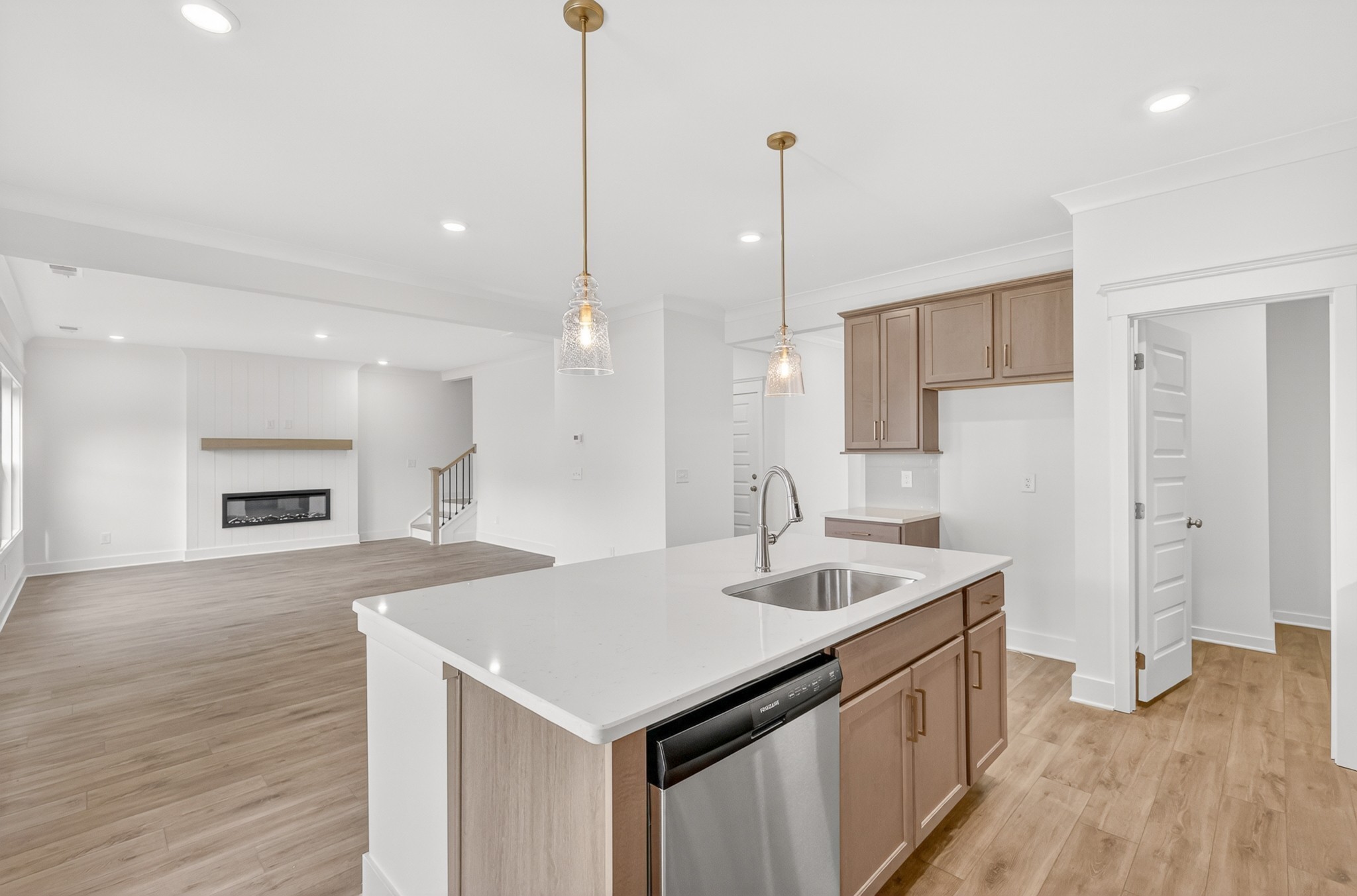 237 Hampshire Way Property Photo 16