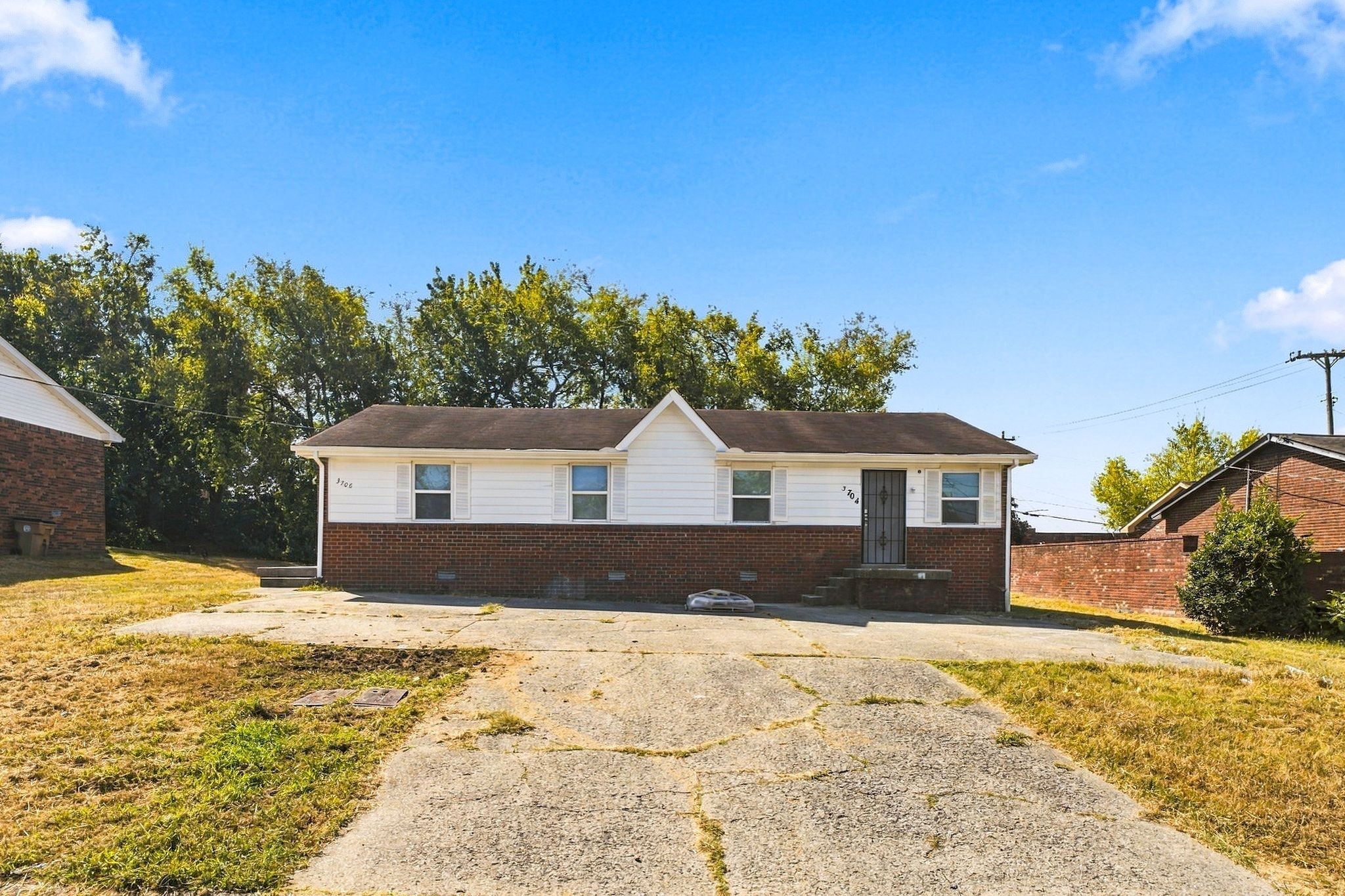 3704 Brickmont Dr Property Photo 1