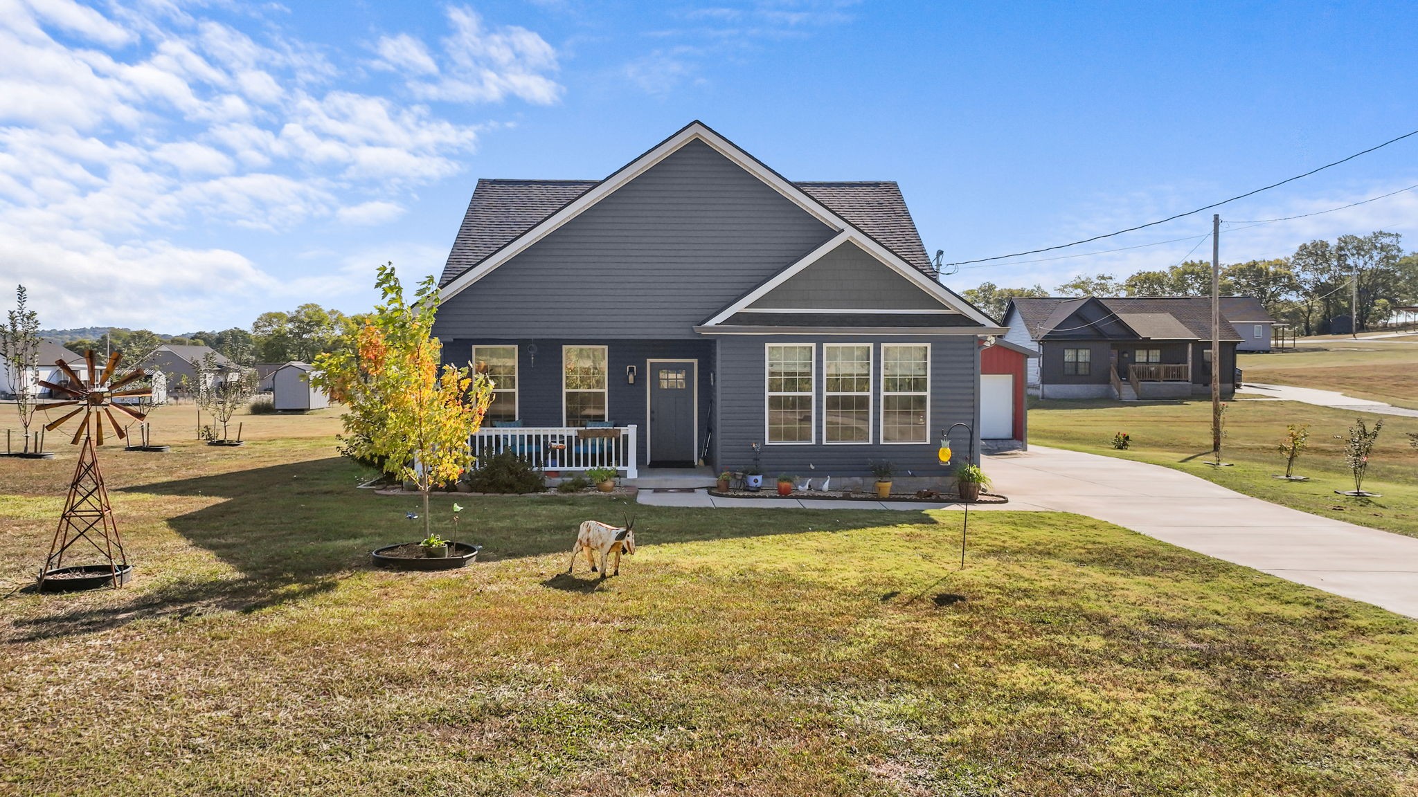 2705 McConnell Rd