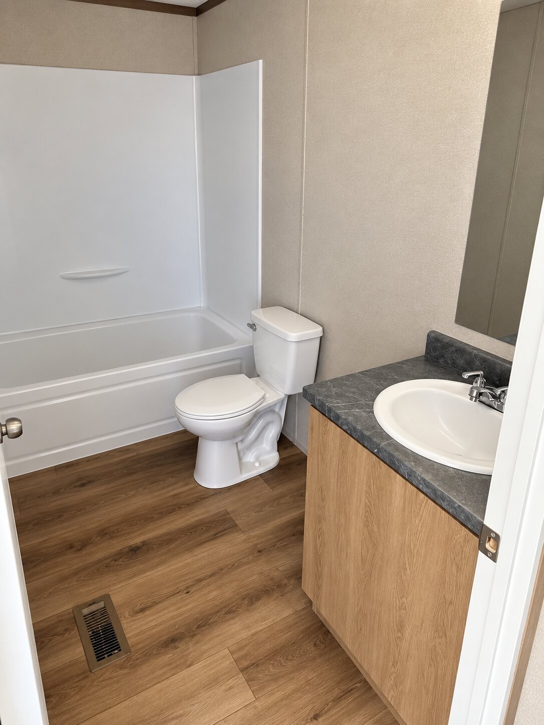 86 Fowler Circle Property Photo 7