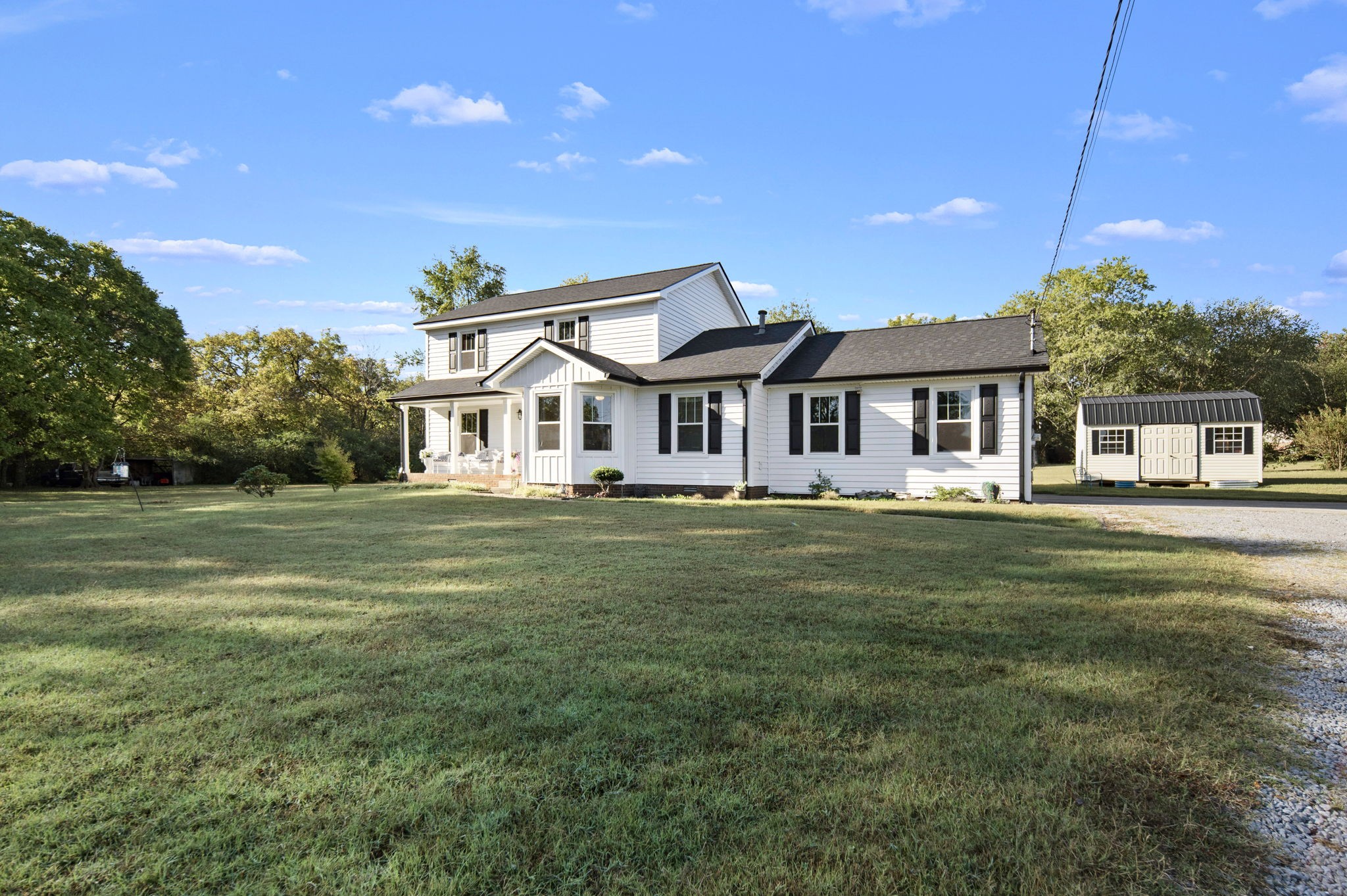 4737 Spring Cove Dr Property Photo 3
