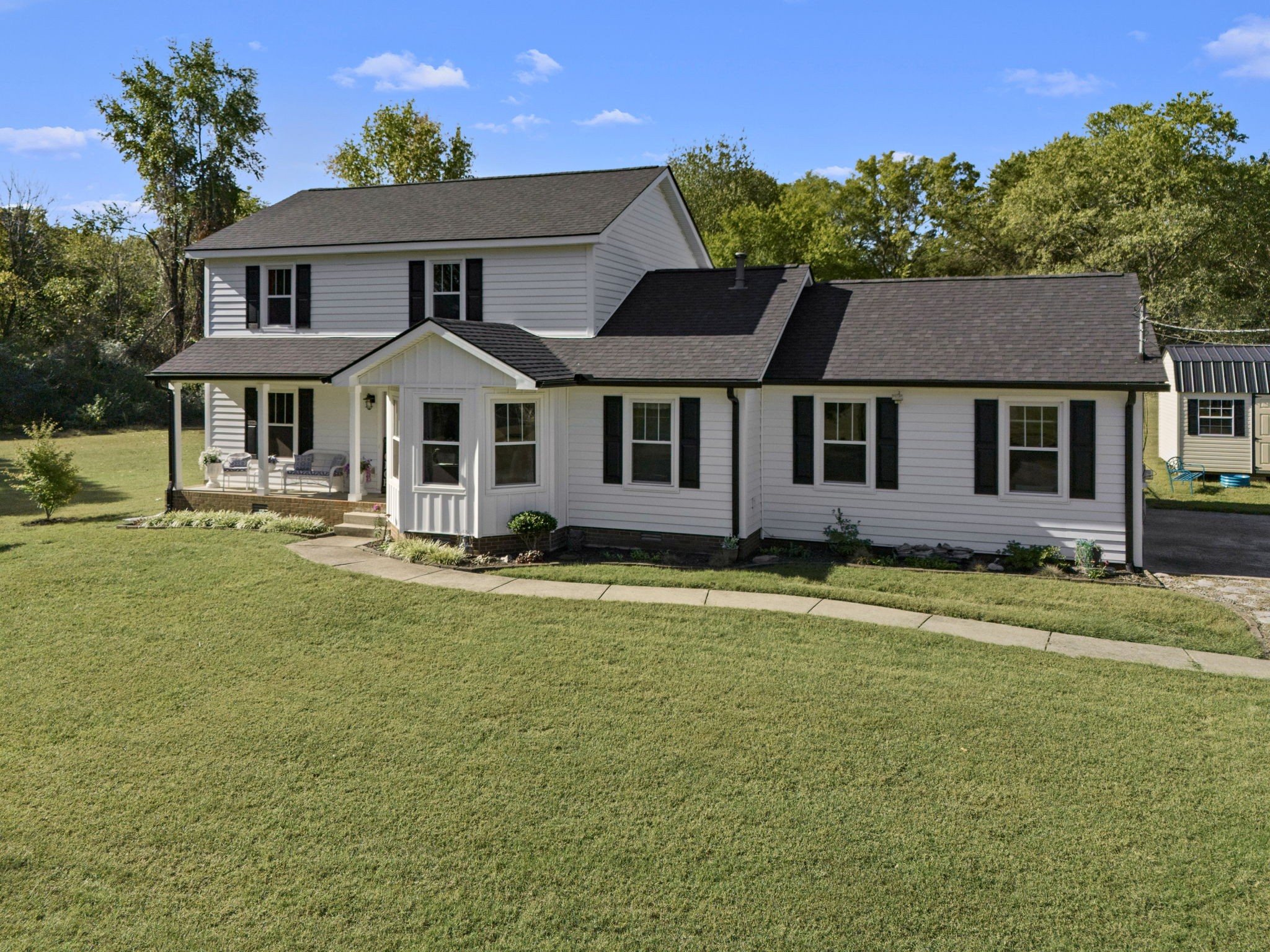 4737 Spring Cove Dr Property Photo 8