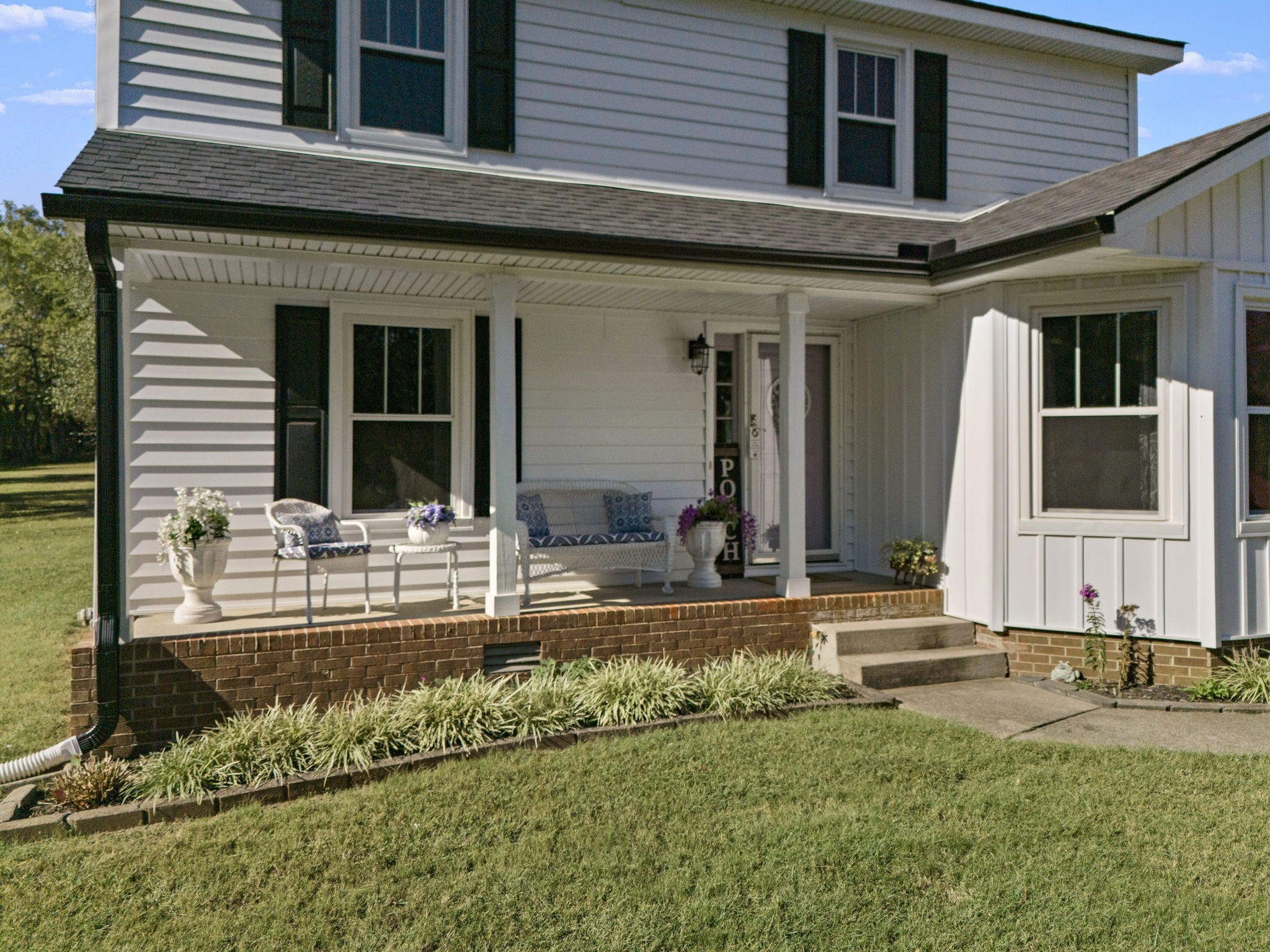 4737 Spring Cove Dr Property Photo 9