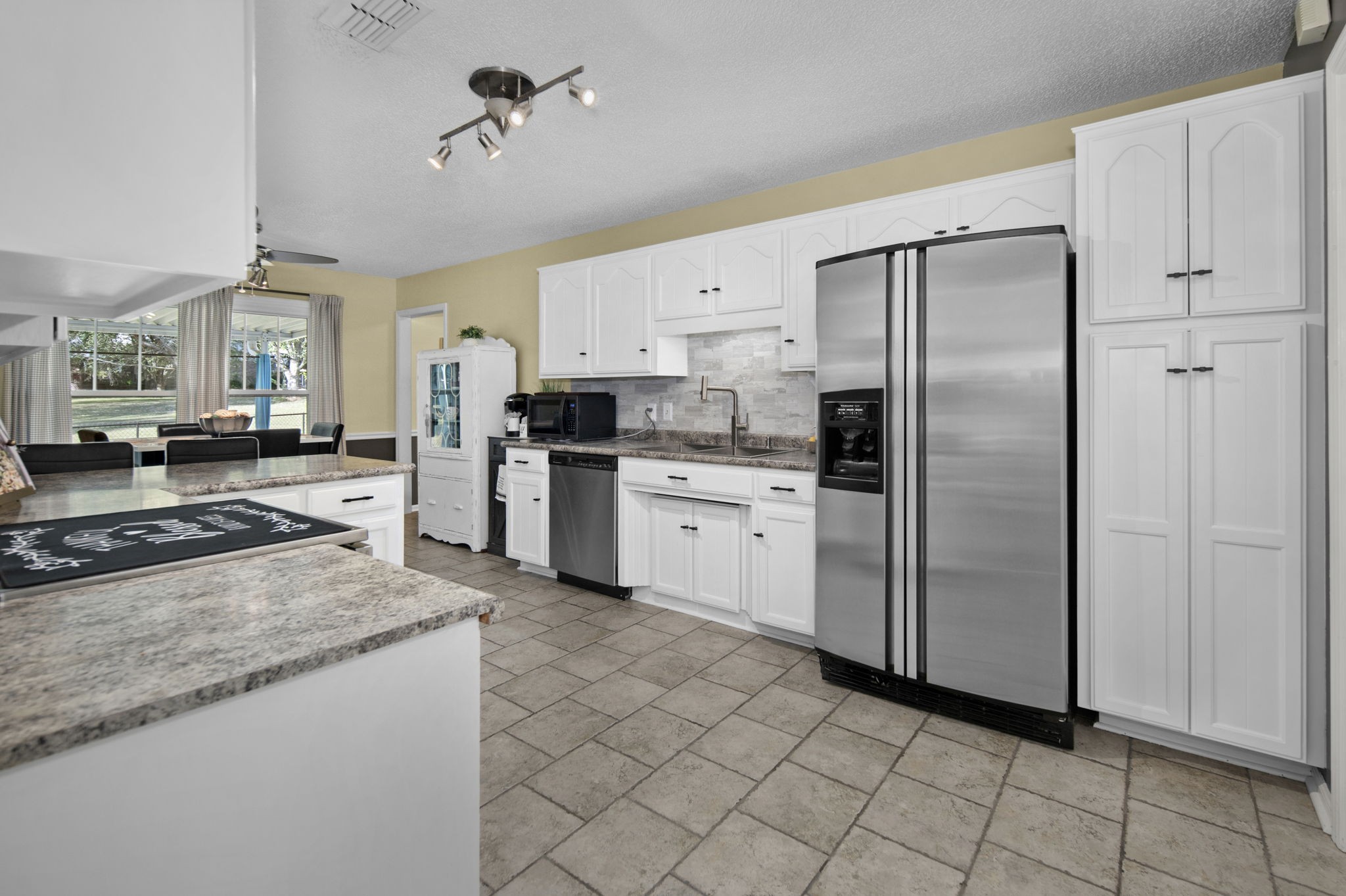 4737 Spring Cove Dr Property Photo 21