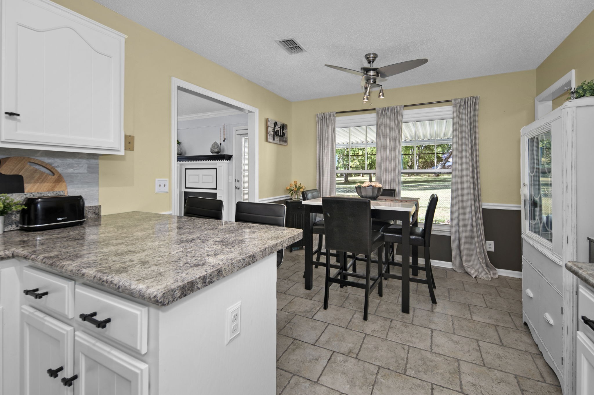 4737 Spring Cove Dr Property Photo 25