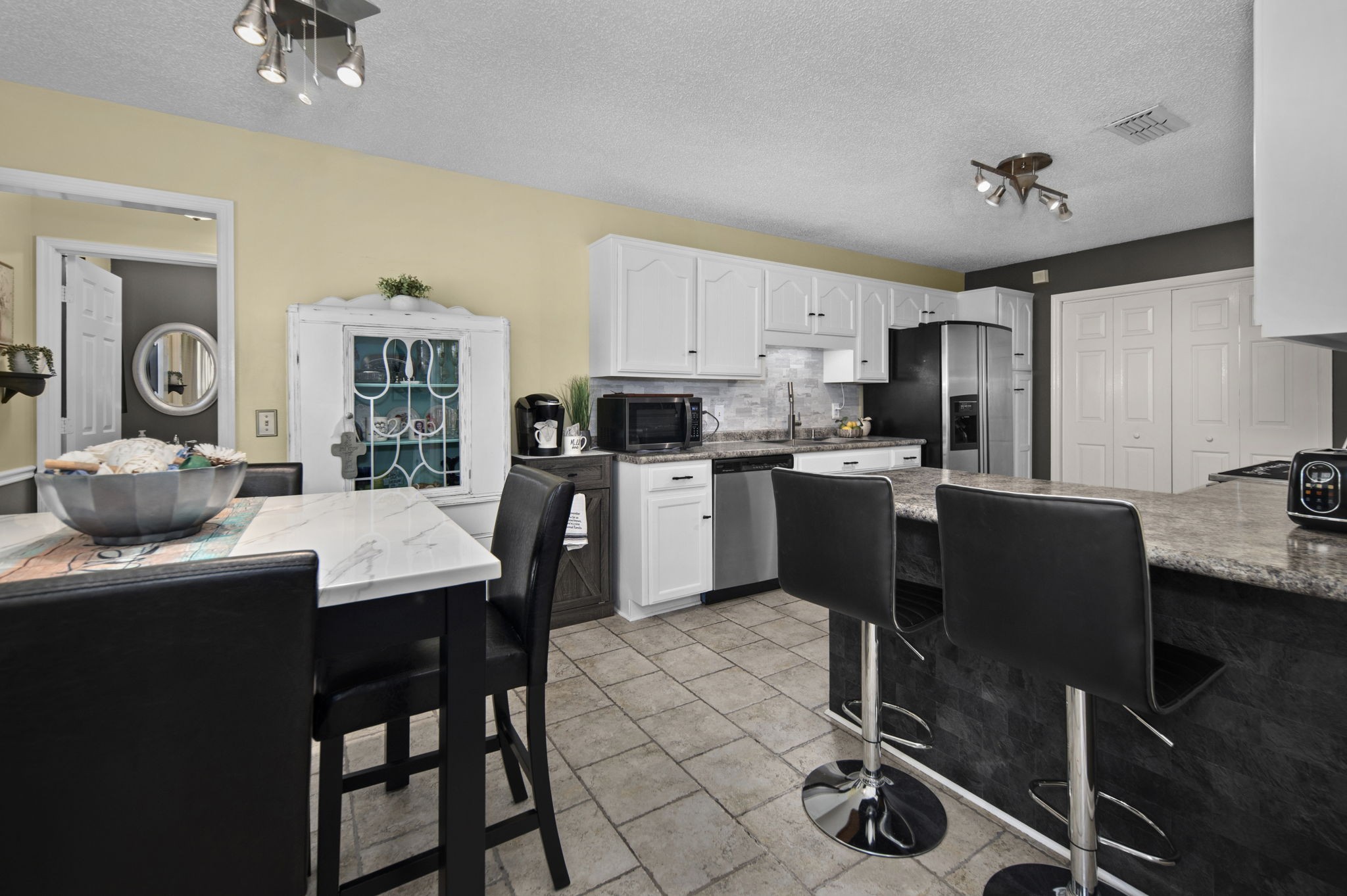 4737 Spring Cove Dr Property Photo 30