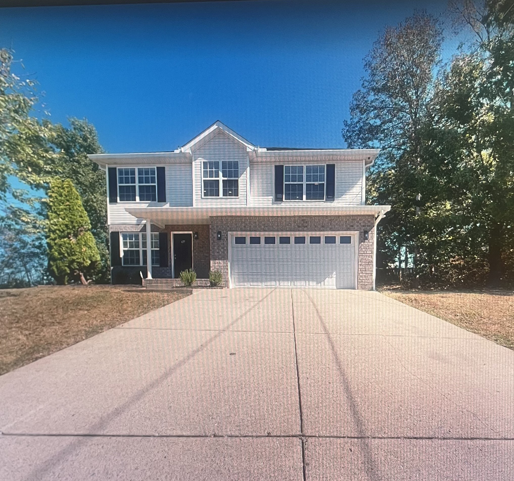 637 Martinsdale Ct Property Photo 4