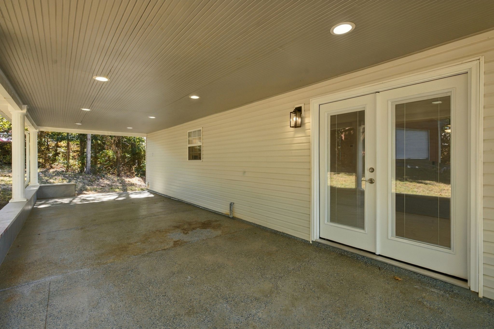 637 Martinsdale Ct Property Photo 29