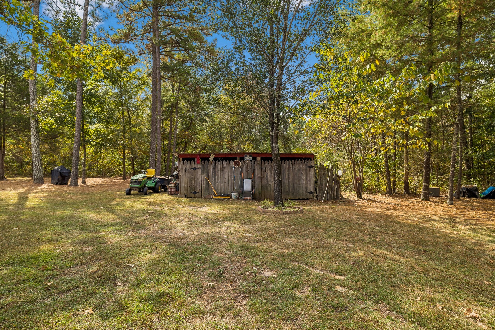 876 Gwynn Rd Property Photo 46