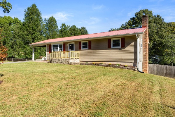 1945 Plantation Dr, Se Property Photo 2